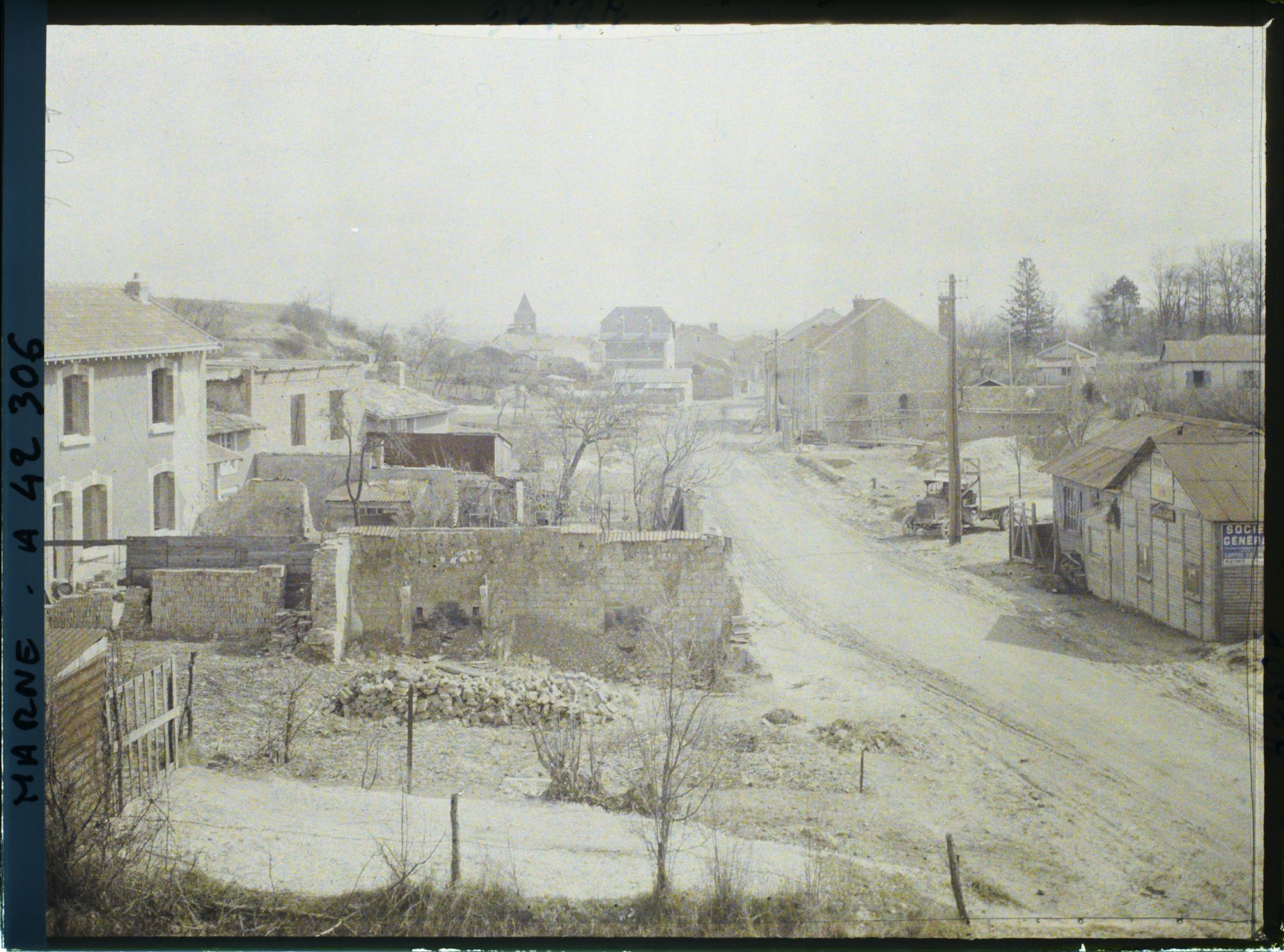 Image représentant France, Berru près Reims, Vue Générale