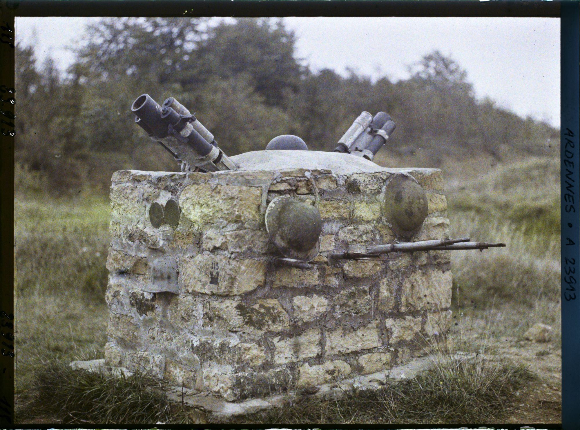Image représentant France, Mouzon, Monument américain près de Stenay
