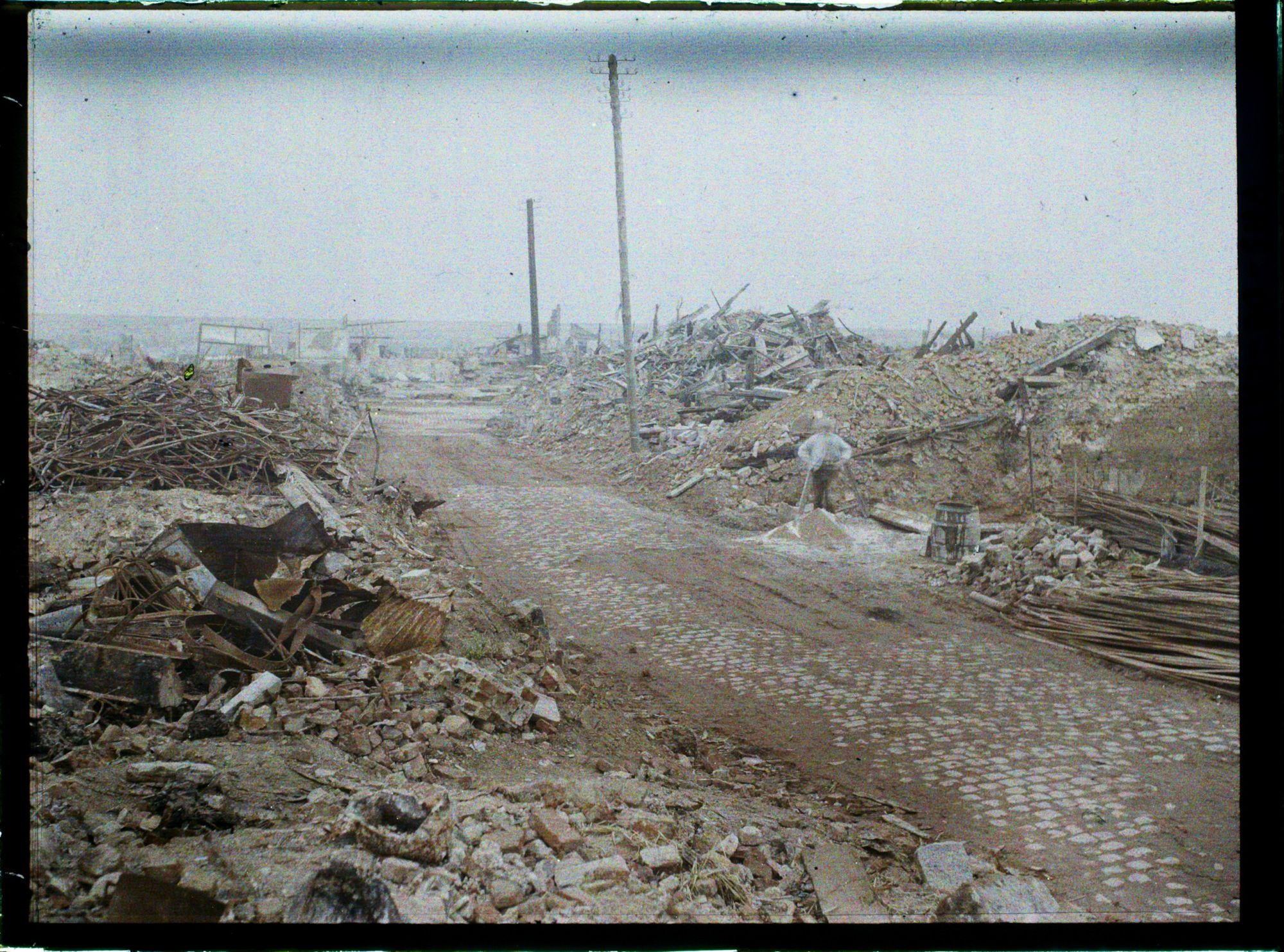 Image représentant France, Lens, Vue prise de la Place