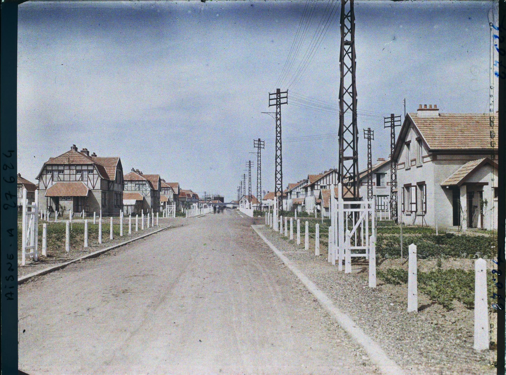 Image représentant France, Tergnier, Cité des Chemineaux. L'Avenue du Président Poincaré