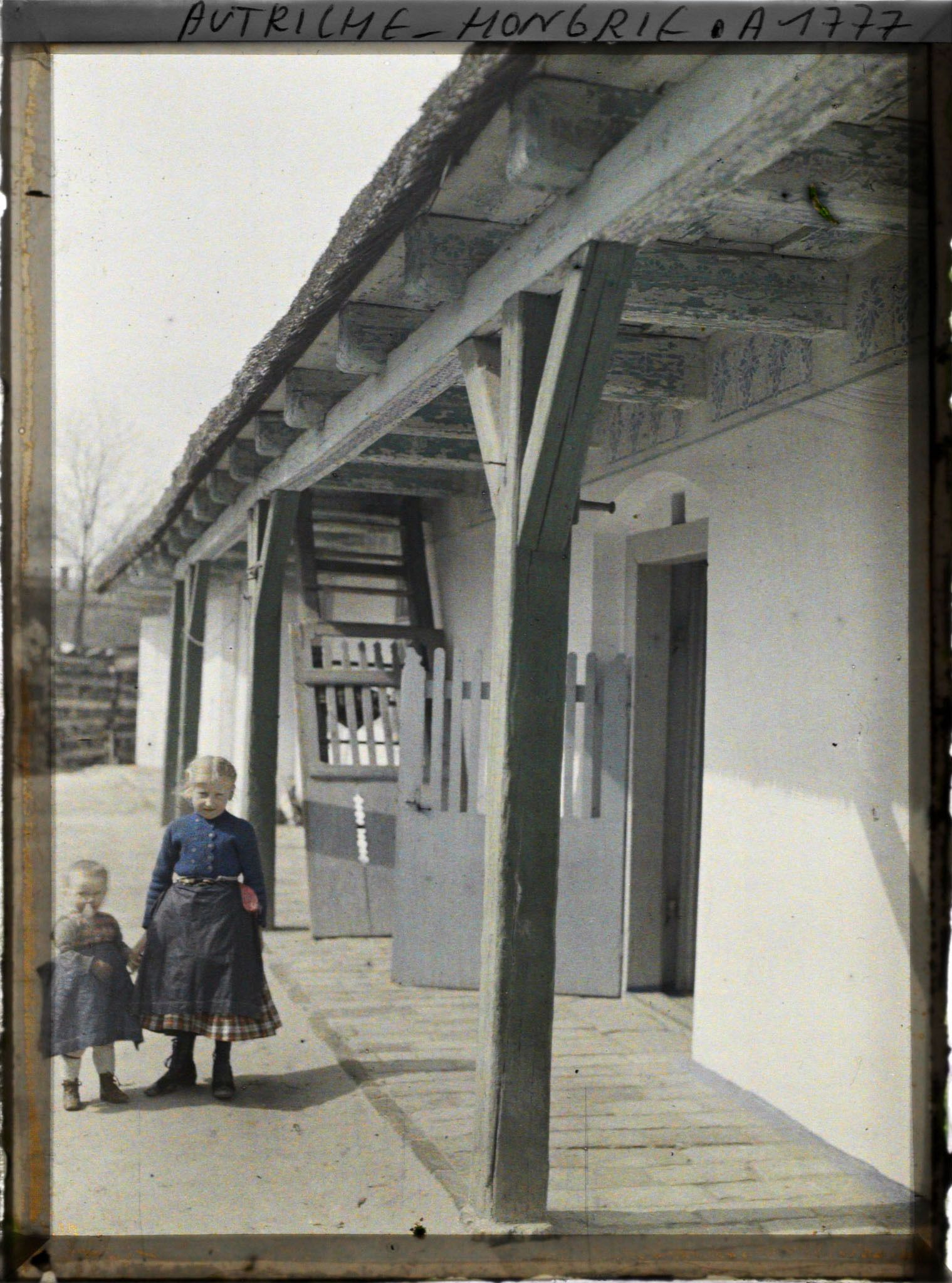 Image représentant Deux enfants, habitants de Rákospalota.