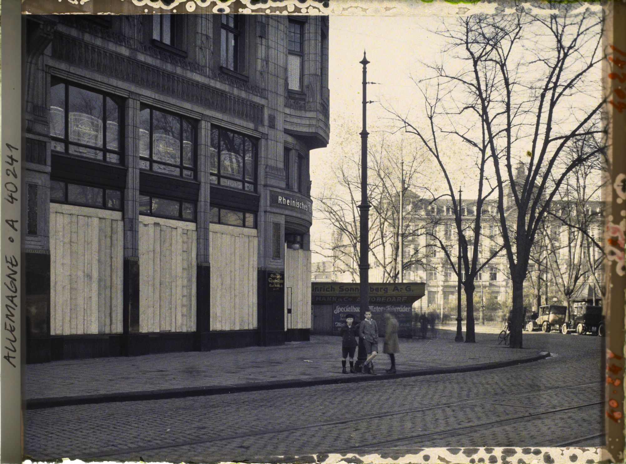Image représentant Prusse, Düsseldorf, Schadowplatz, maison fermée