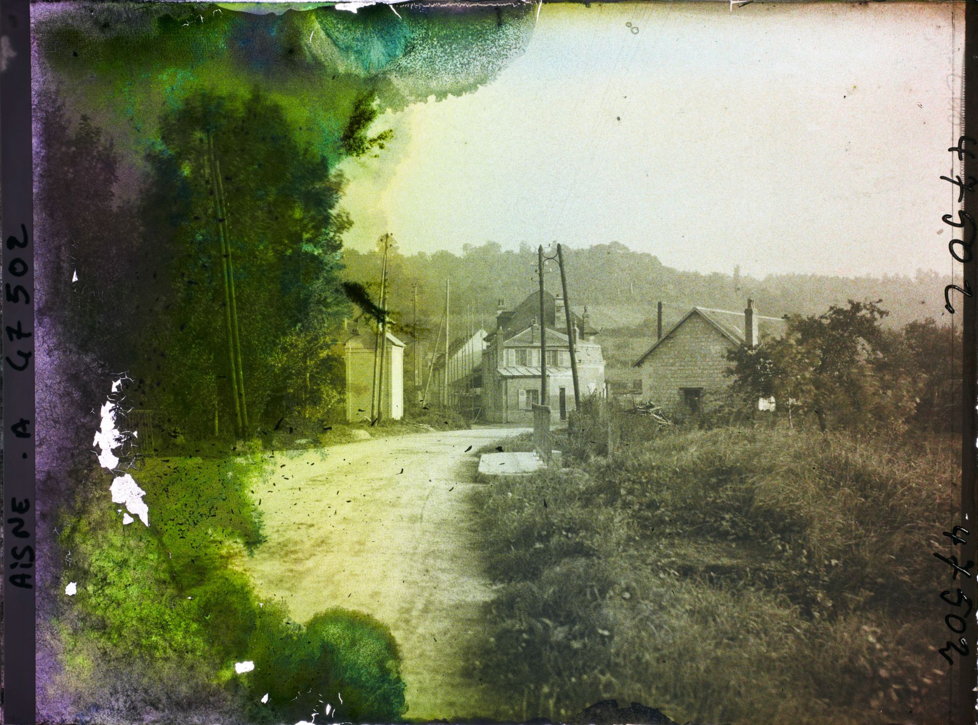 Image représentant France, St Christophe-à-Berry, Entrée du village