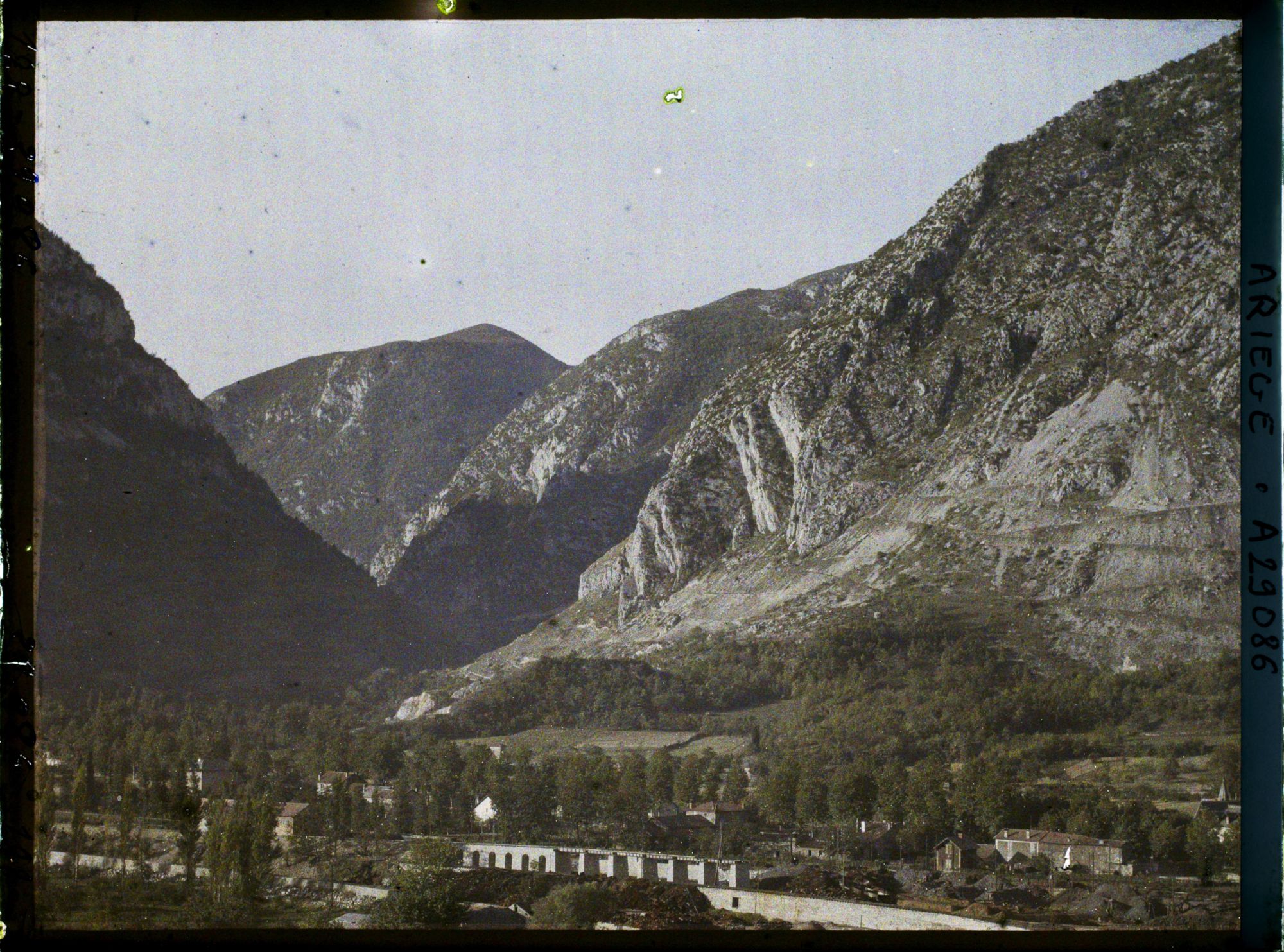 Image représentant L'entrée de la vallée du Vicdessos