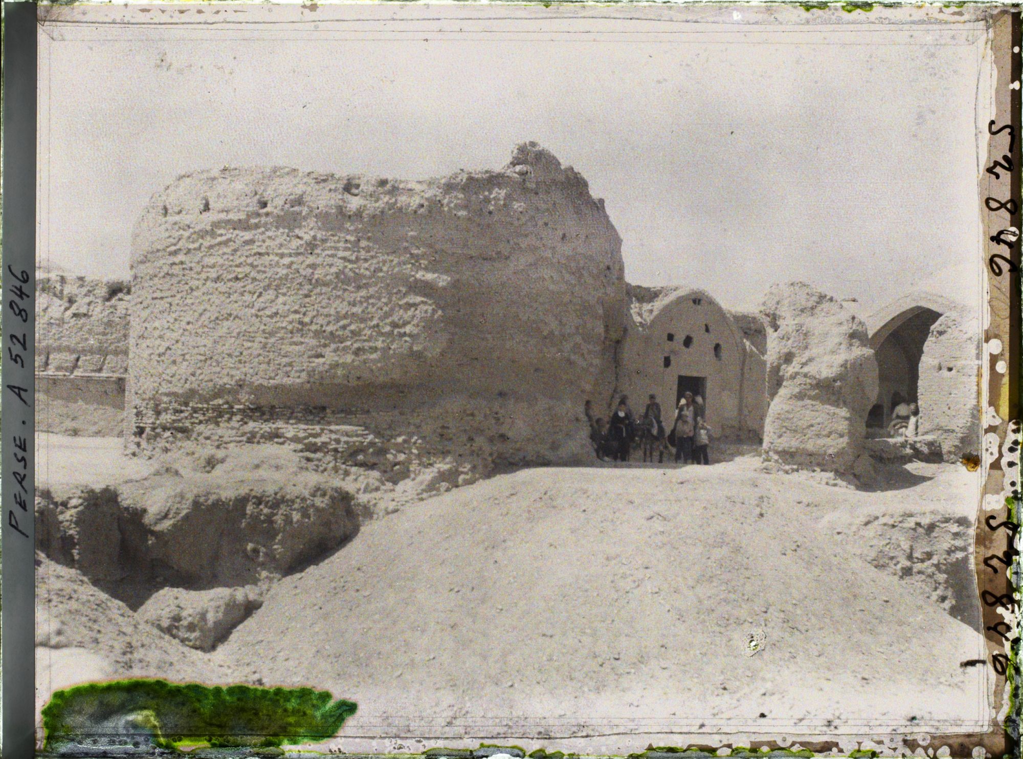 Image représentant Ruines de l'ancienne ville (d'un caravansérail ?)