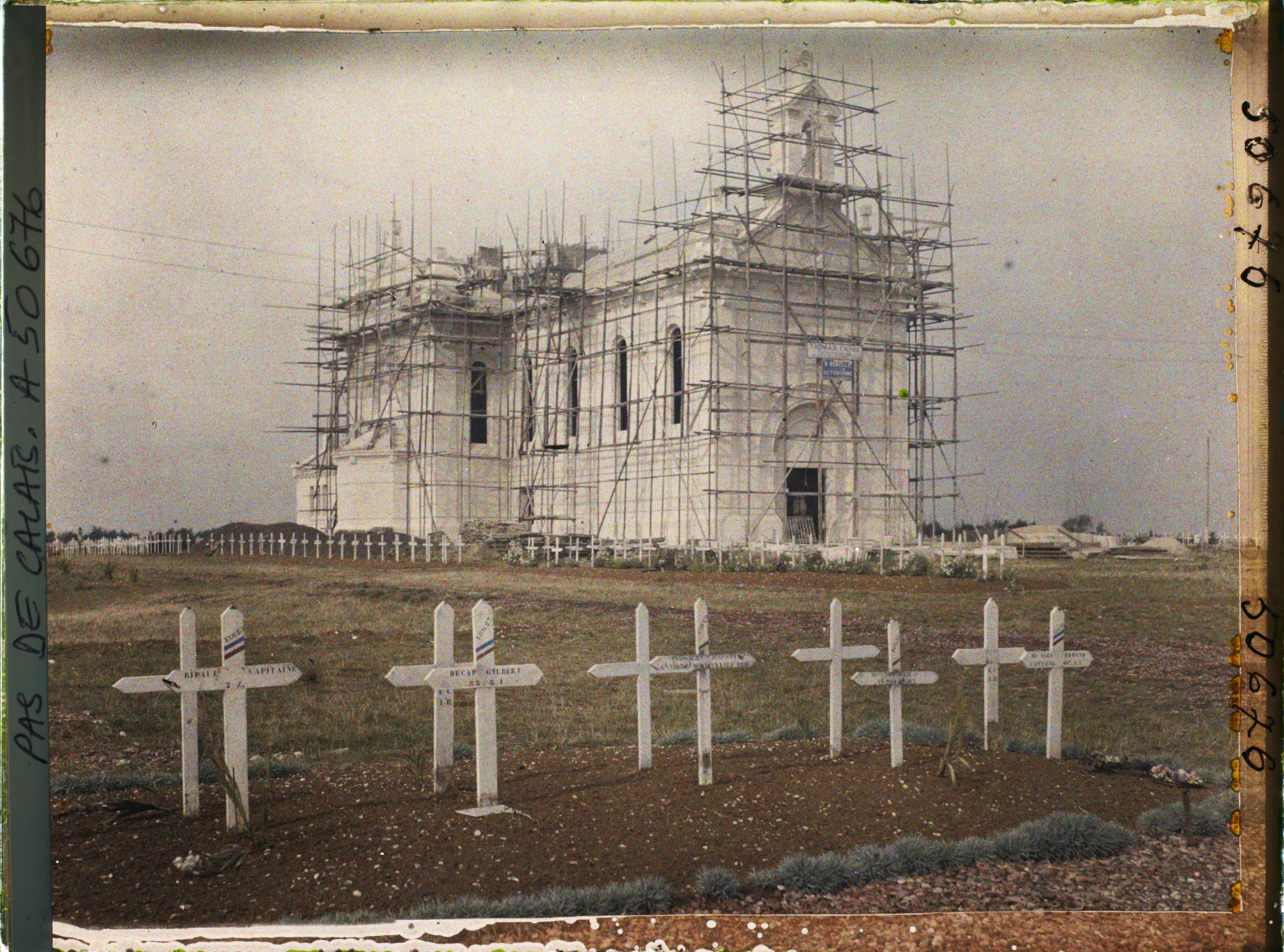 Image représentant France, Ne De de Lorette, Façade de la Chapelle
