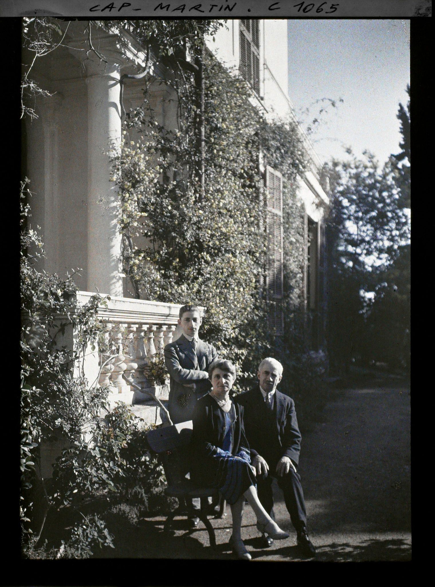 Image représentant René et Berthe Lévy, avec leur fils Robert