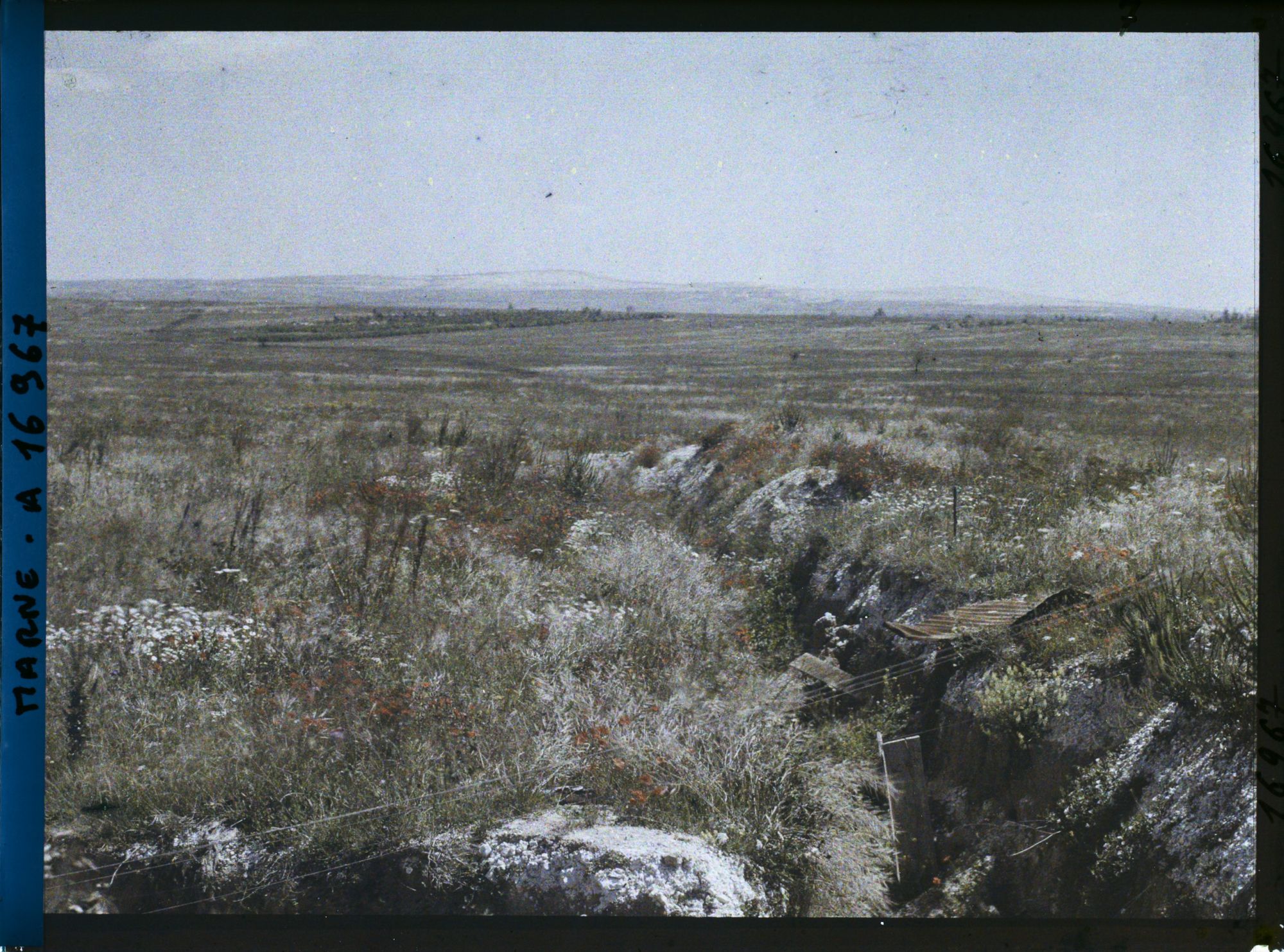 Image représentant France, Tranchée entre Nogent l'Abbesse et Mauroy