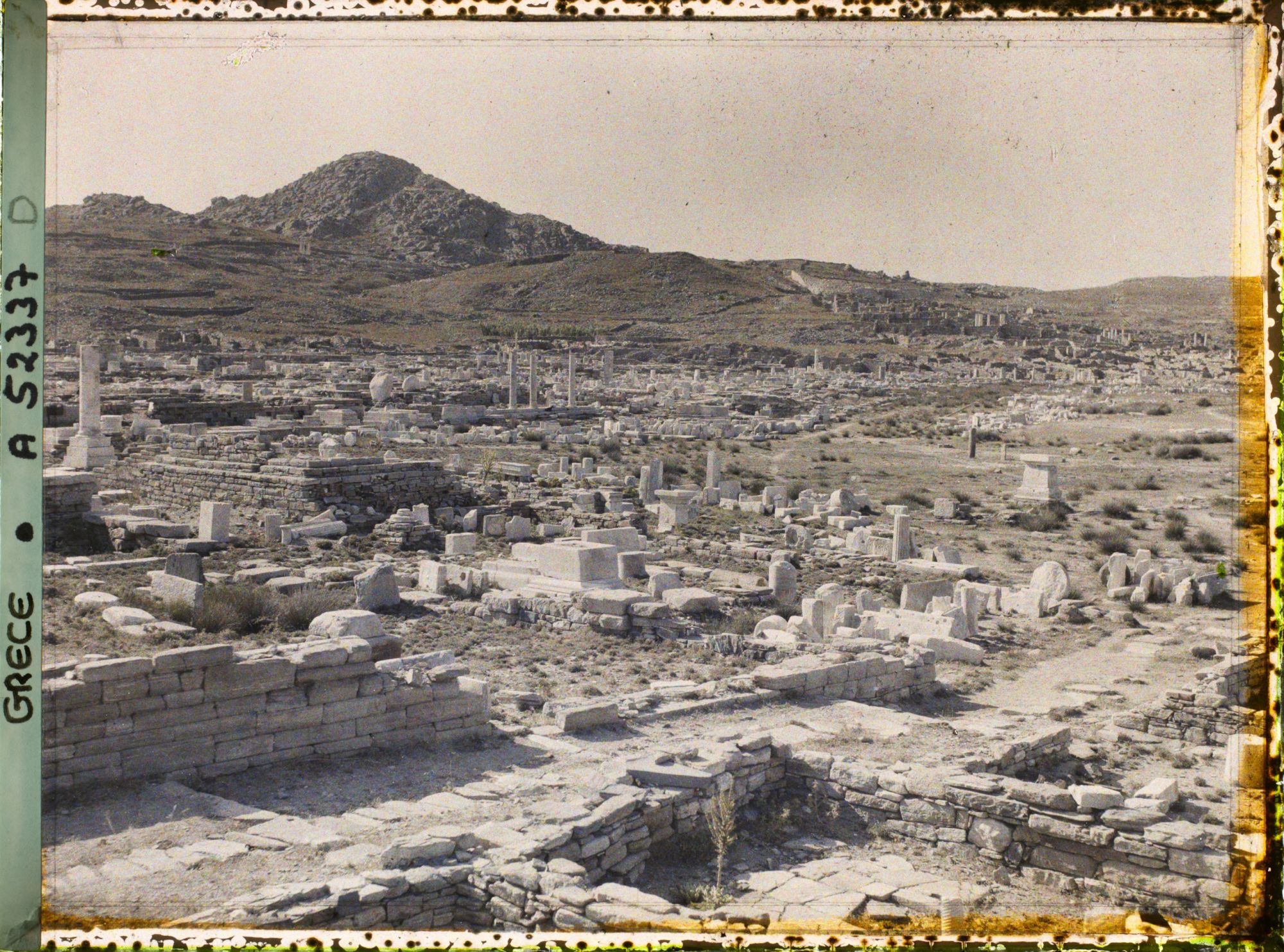 Image représentant Vue d'ensemble prise au bord de la Mer