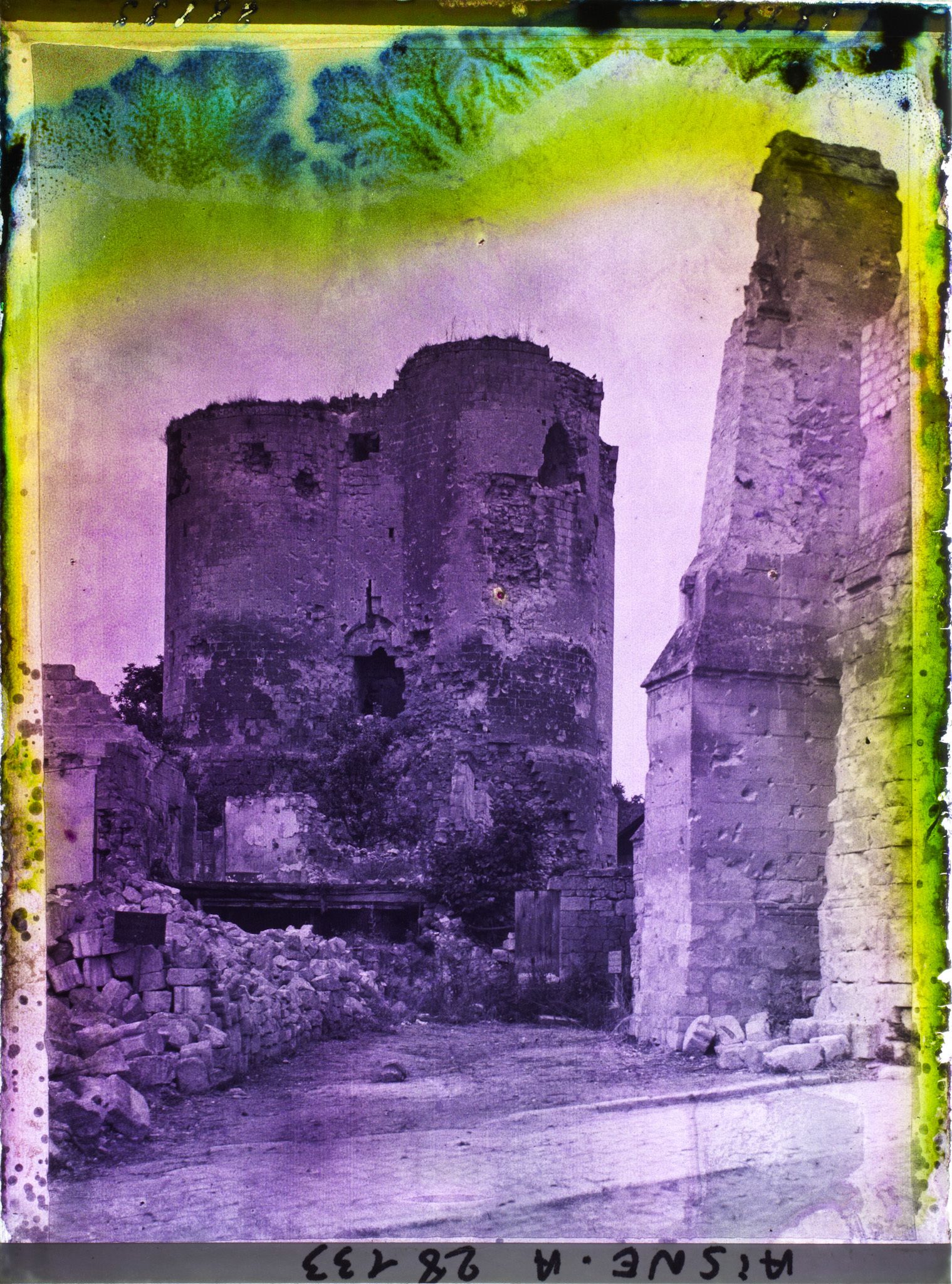 Image représentant France, Amblémy, Les ruines du Château