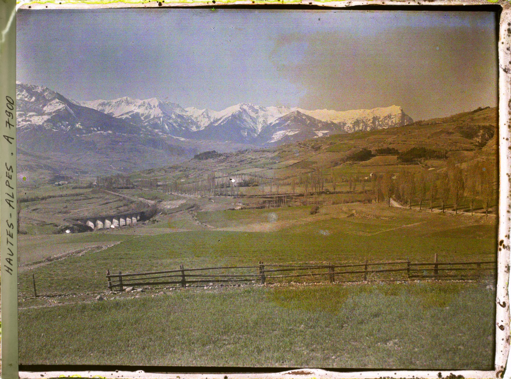 Image représentant Le cirque de Morgon avec le pic de Morgon