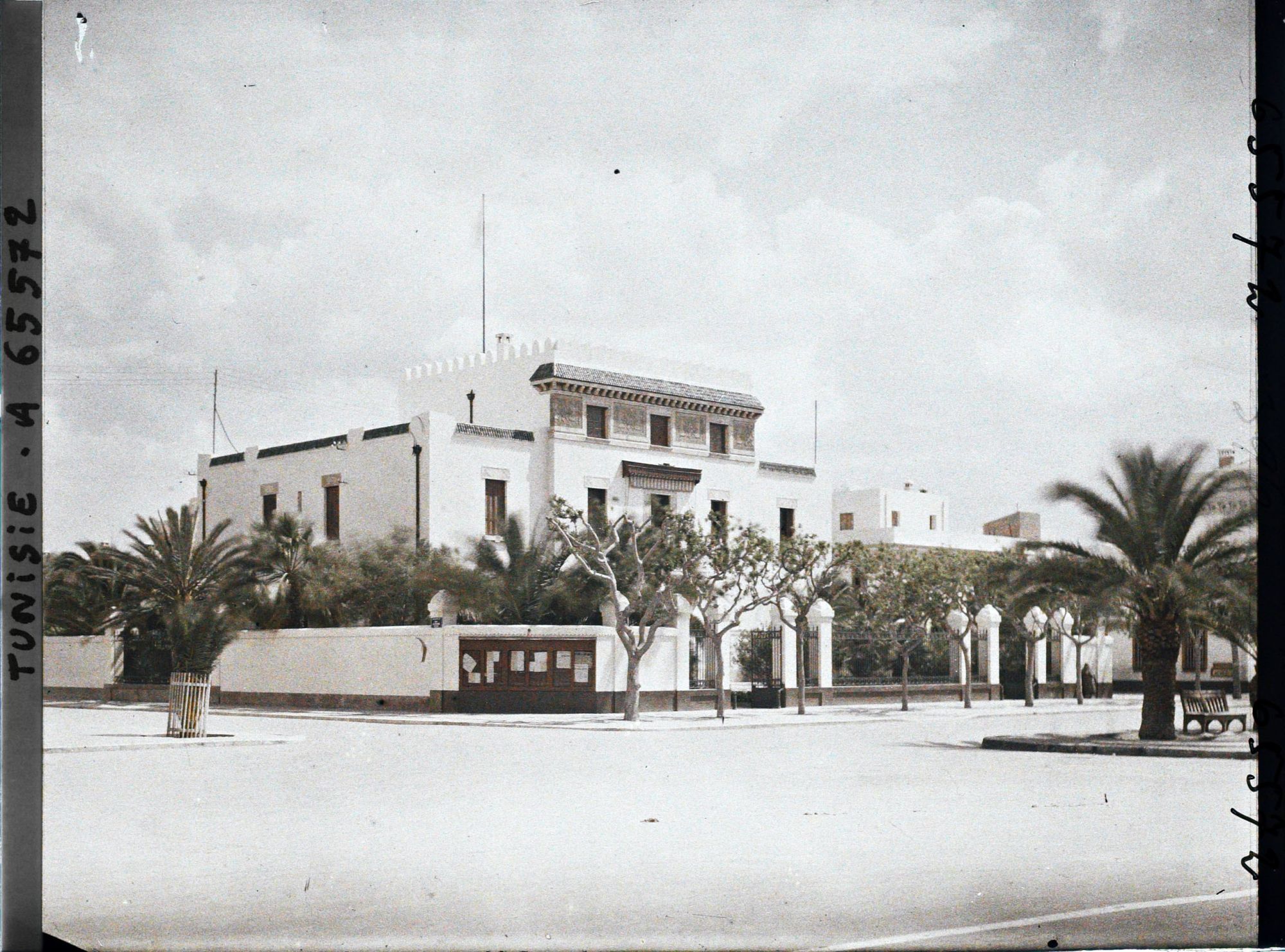 Image représentant Le bâtiment du contrôle civil