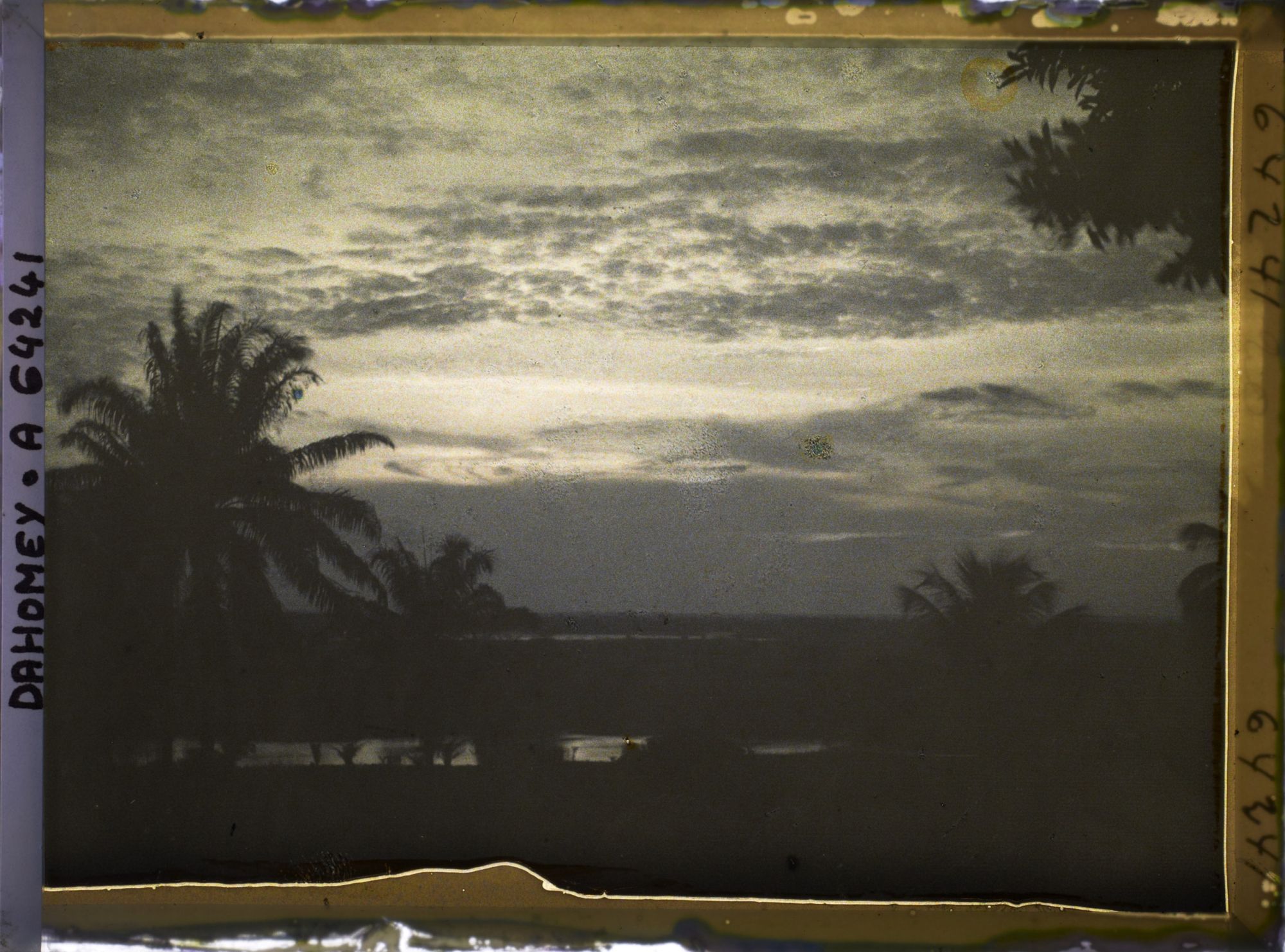 Image représentant Contre-jour sur l'Ouémé