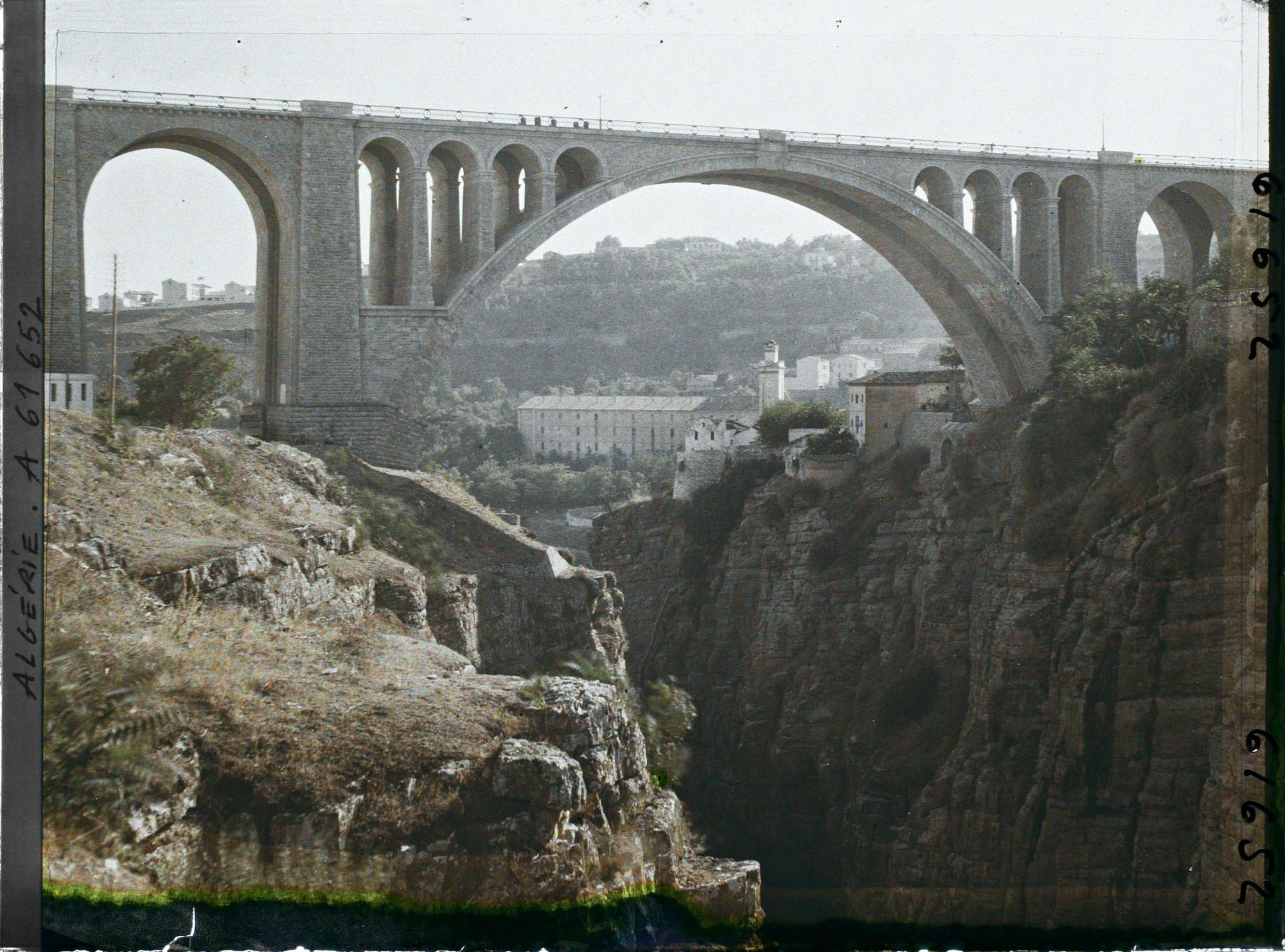 Image représentant Algérie, Constantine, Arche centrale du Pont de Sidi-Rached