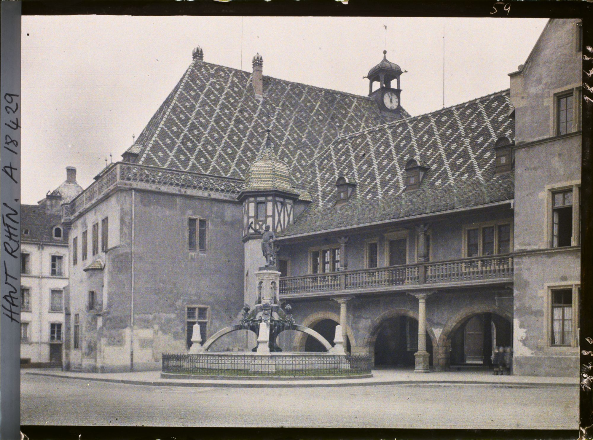Image représentant France, Colmar, La Douane et la fontaine Schwendi