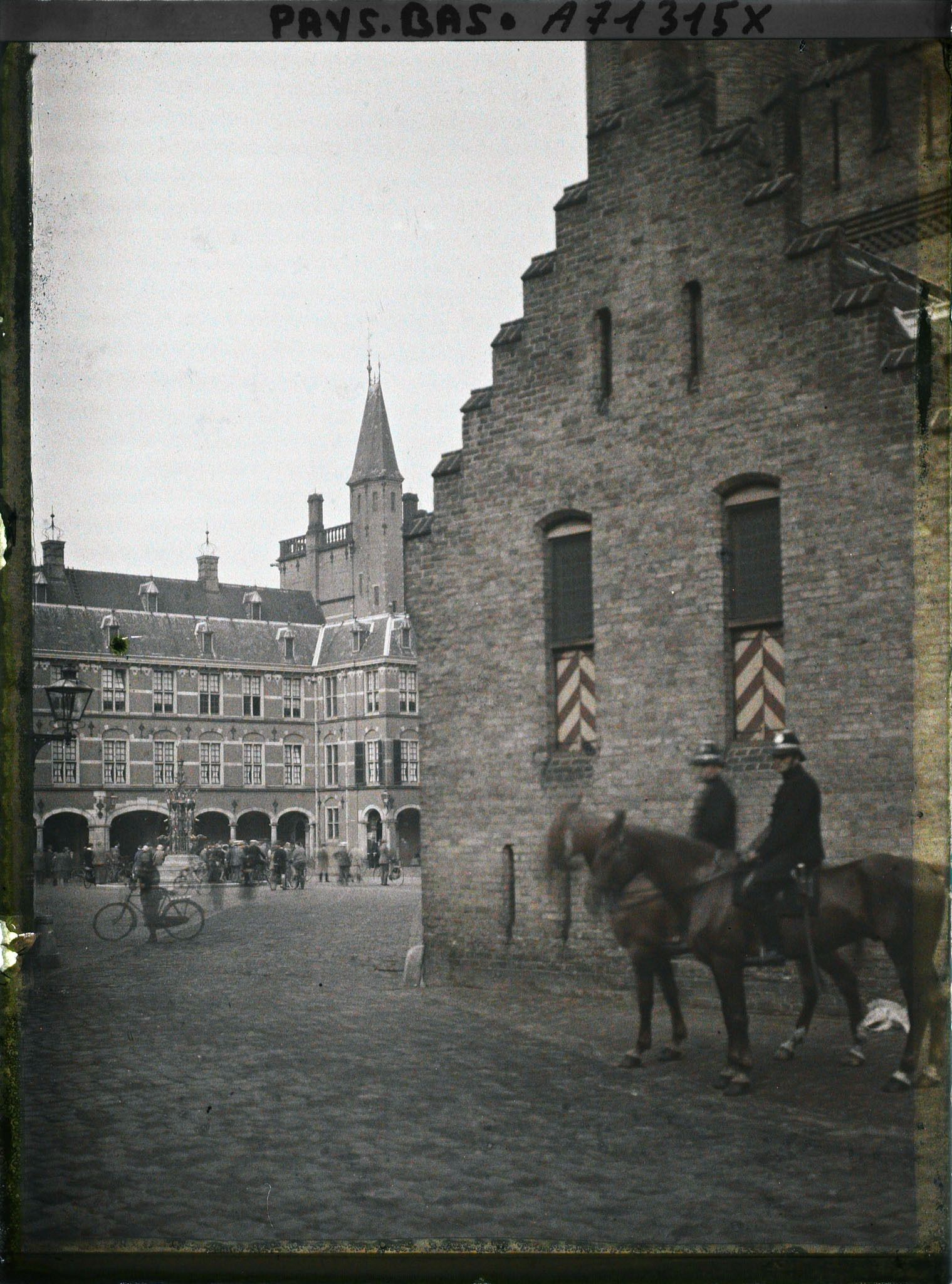 Image représentant Entrée de la cour du Binnenhof
