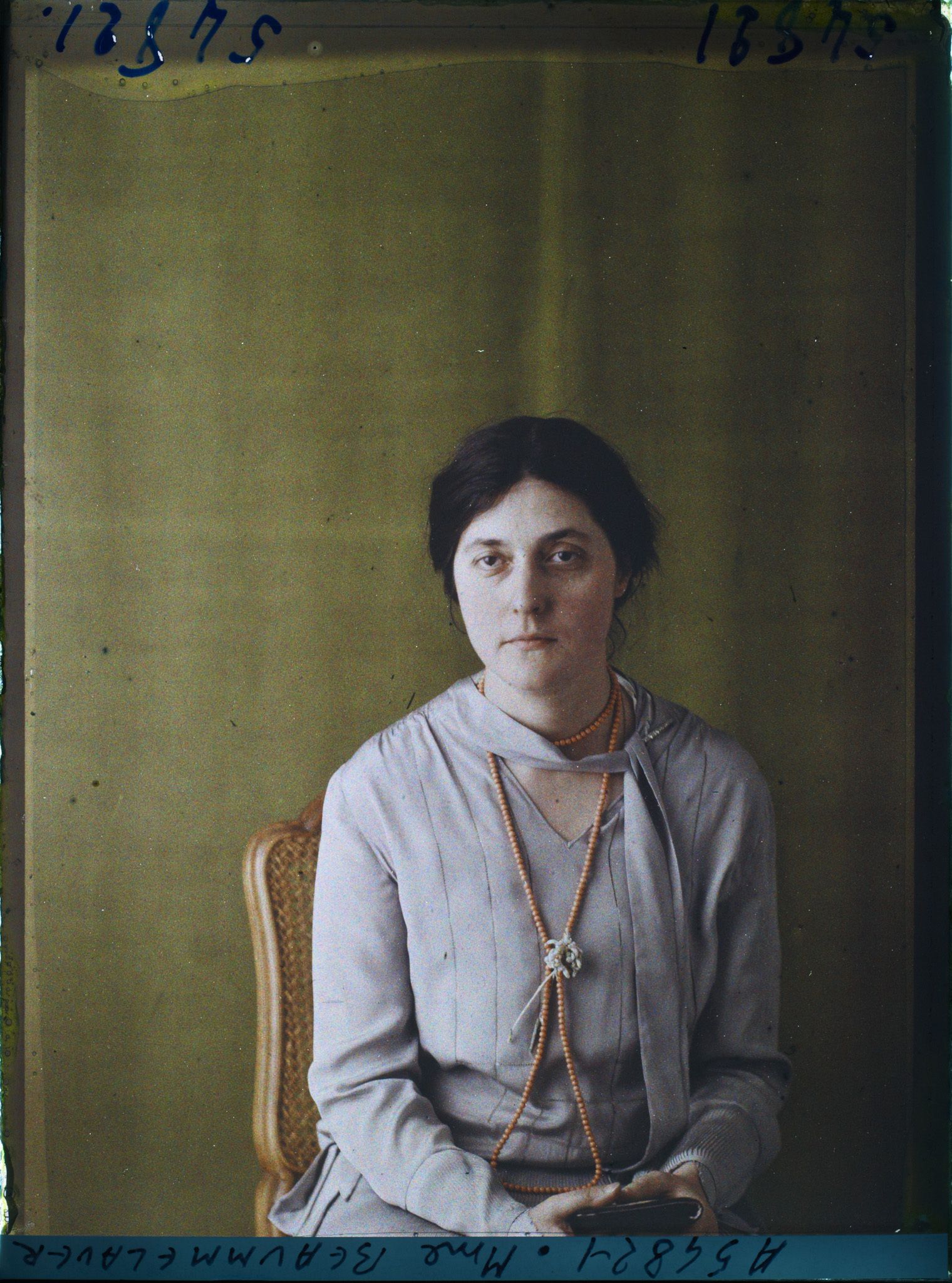 Image représentant https://musee-albert-kahn.s-museum.fr/home/NWQ2OTAwYzNmYjZlZTk1ZWQwODJmMjY4L2dlbmVyaWMtbm90aWNlLXRhYi9hdXRob3JpdHkvNjE3YTc5ZjVjZjhiODk2OGIzMzM3ZDIx/5d6900c3fb6ee95ed082f268/generic-notice-tab/authority/617a79ebcf8b8968b333680a Madame Jeanne Bommelaer