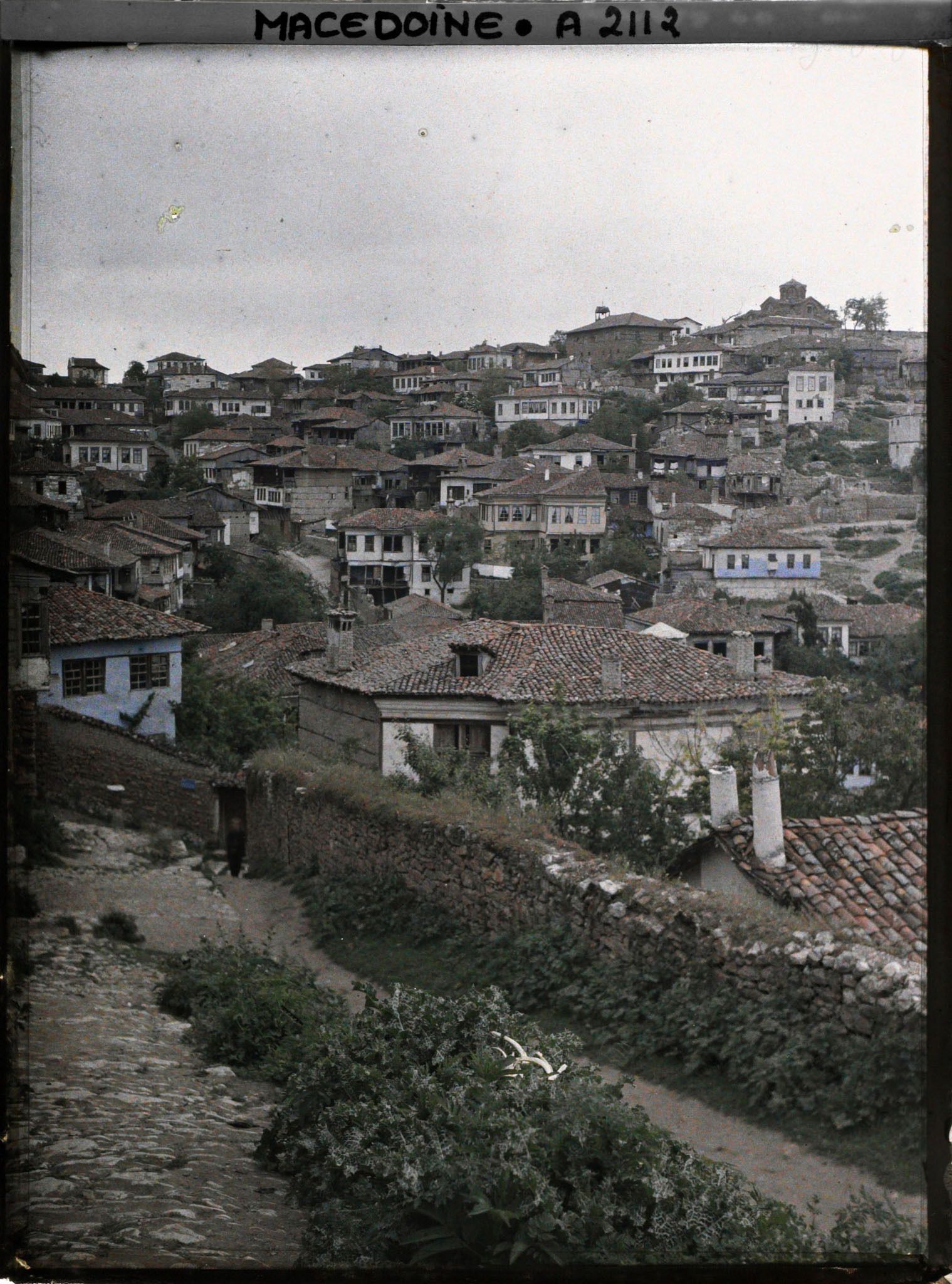 Image représentant Vue sur la vieille ville avec l'Eglise Saint Clément tout en haut