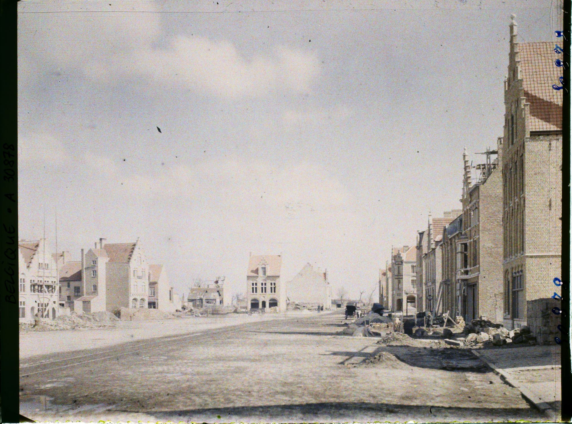 Image représentant Belgique, Dixmude, Autre aspect de la Grande Place