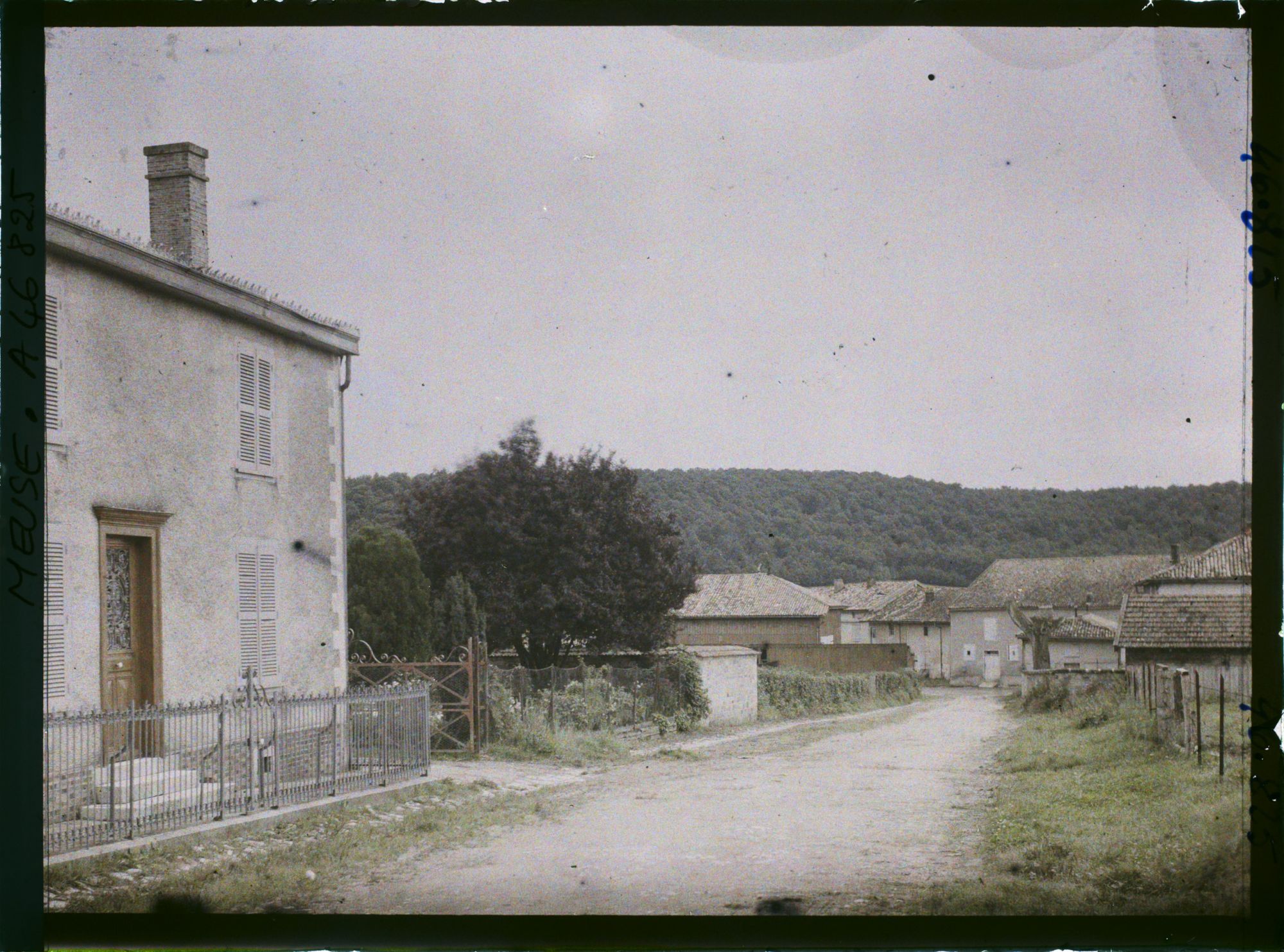 Image représentant France, Le Neufour Meuse (97H), Le Bourg