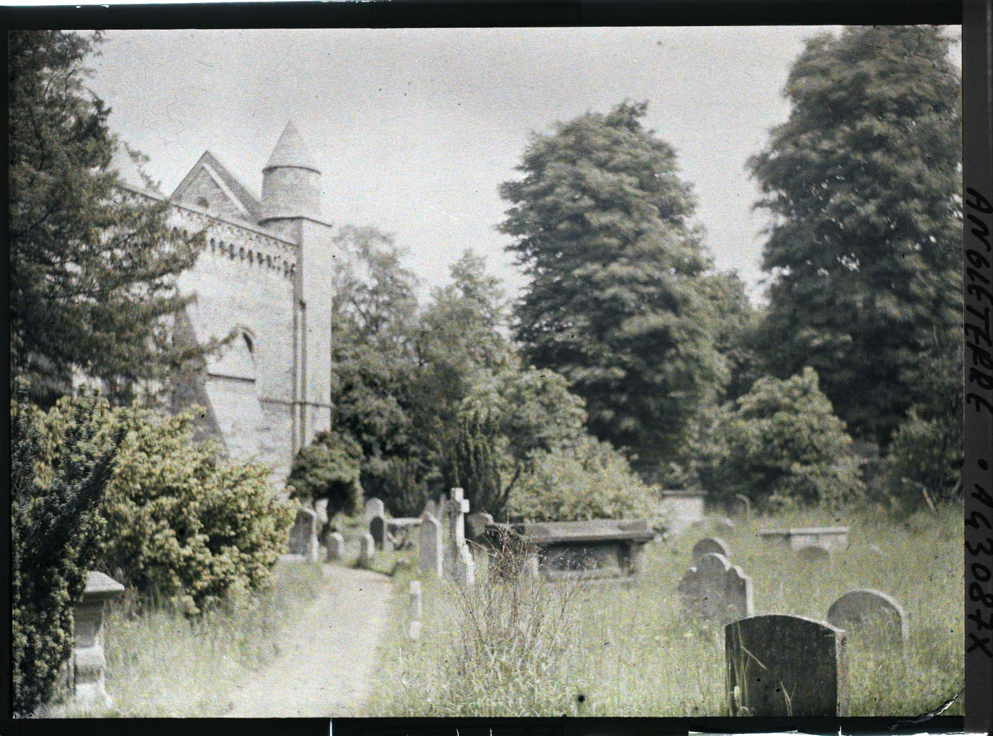 Image représentant Saint Peters in the East et le vieux cimetière