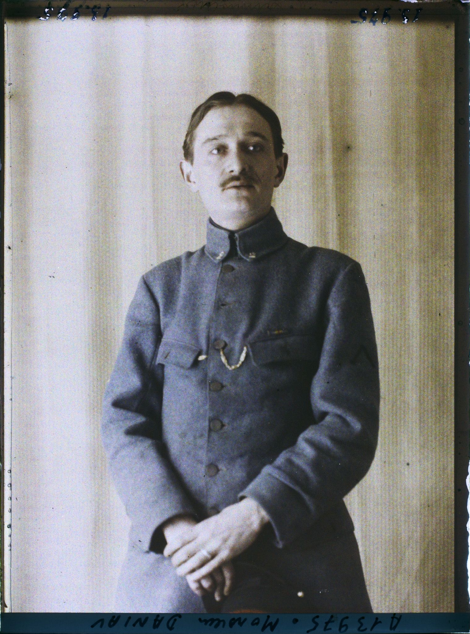 Image représentant L'opérateur  https://musee-albert-kahn.s-museum.fr/home/NWQ2OTAwYzNmYjZlZTk1ZWQwODJmMjY4L2dlbmVyaWMtbm90aWNlLXRhYi9hdXRob3JpdHkvNjE3YTc5ZjVjZjhiODk2OGIzMzM3ZDIx/5d6900c3fb6ee95ed082f268/generic-notice-tab/authority/617a79ebcf8b8968b3336b2b Daniau