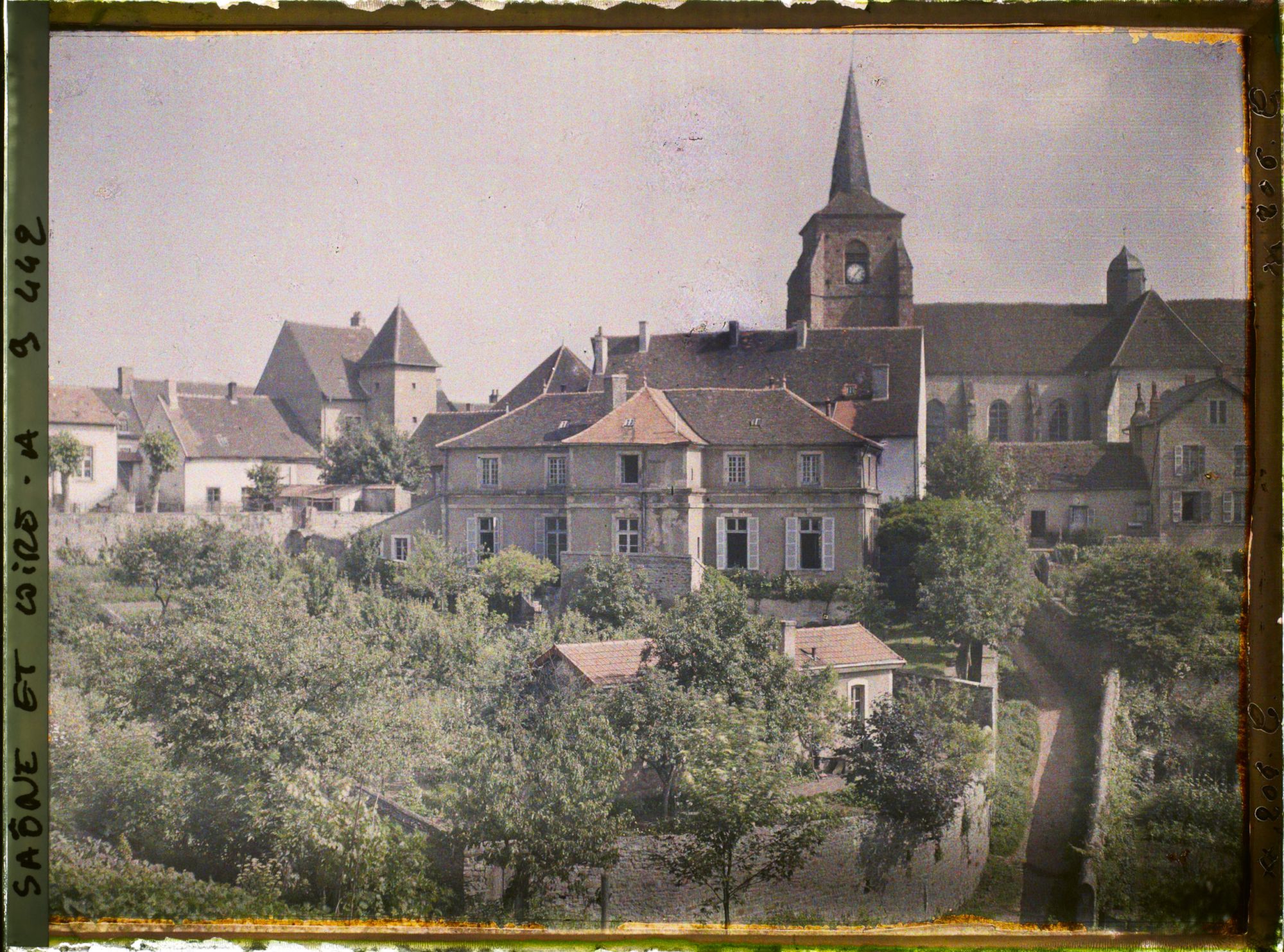 Image représentant L'église de l'Assomption et l'hôpital