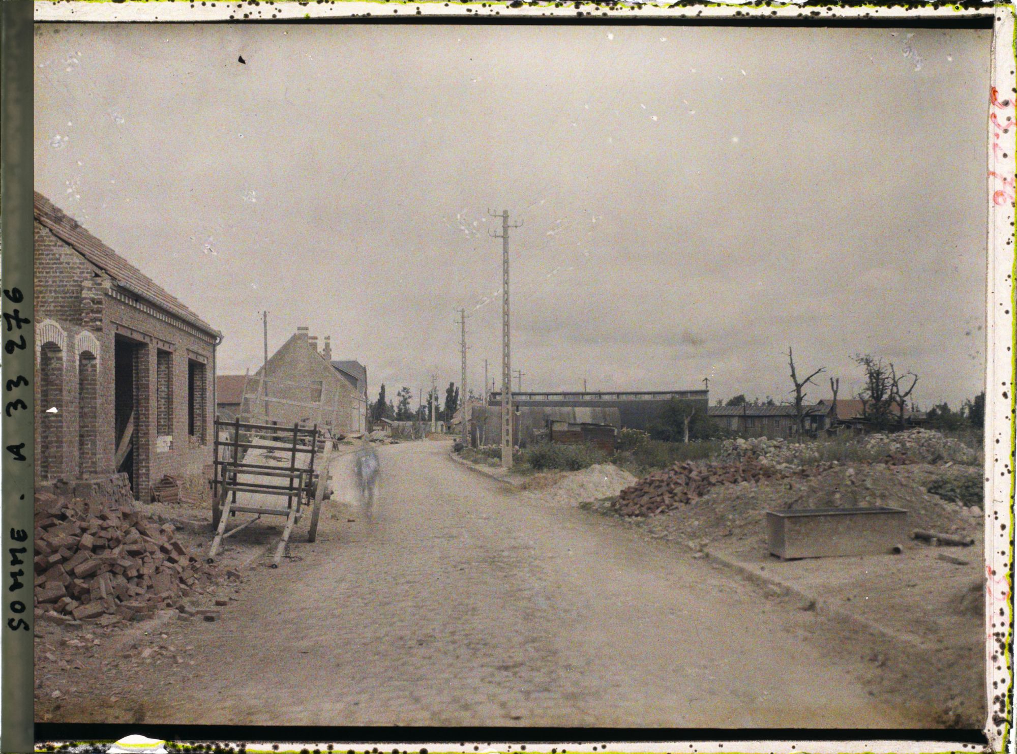 Image représentant France, Lions , Route d'Hangest en Santerre à Chaulnes