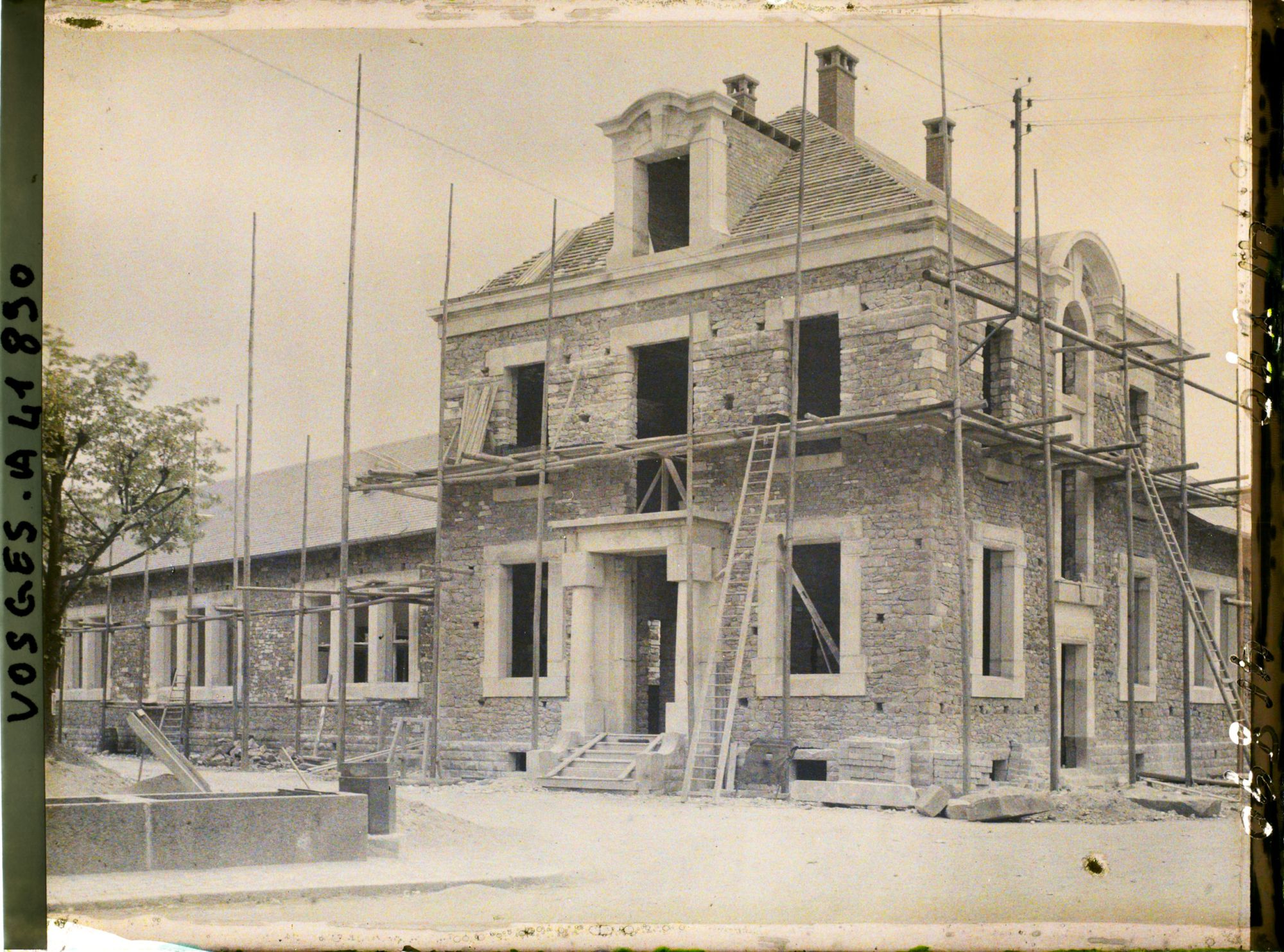 Image représentant France, Raon-l'Etape, Les nouvelles Ecoles