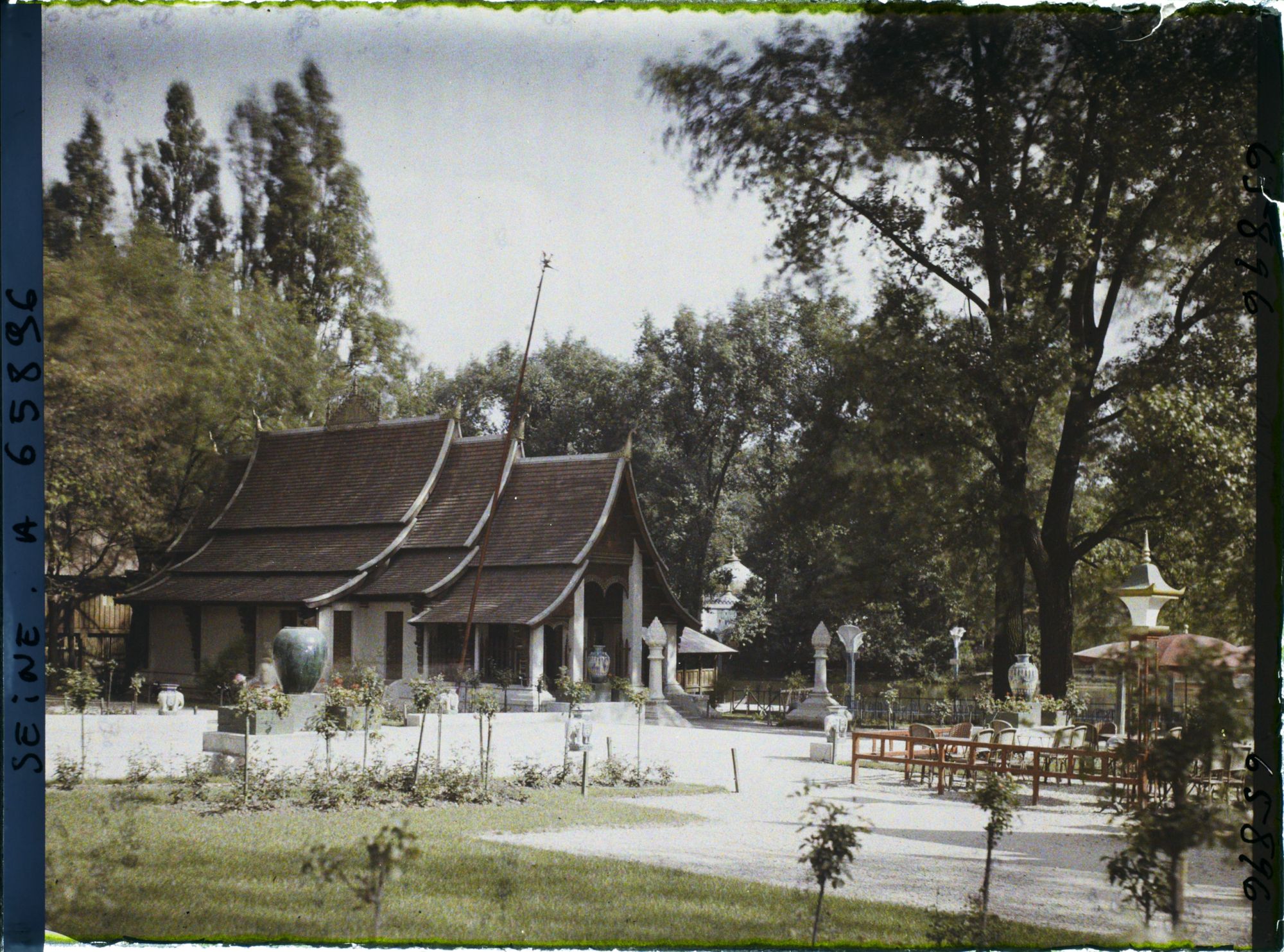 Image représentant L'Exposition Coloniale Internationale de 1931, le pavillon du Laos