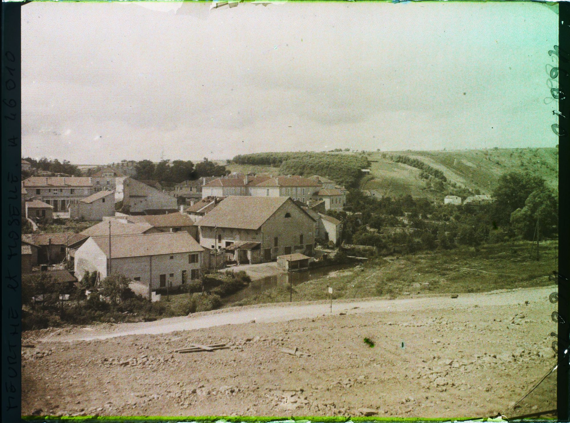 Image représentant France, Thiancourt, Vue vers le nouvel Hospice