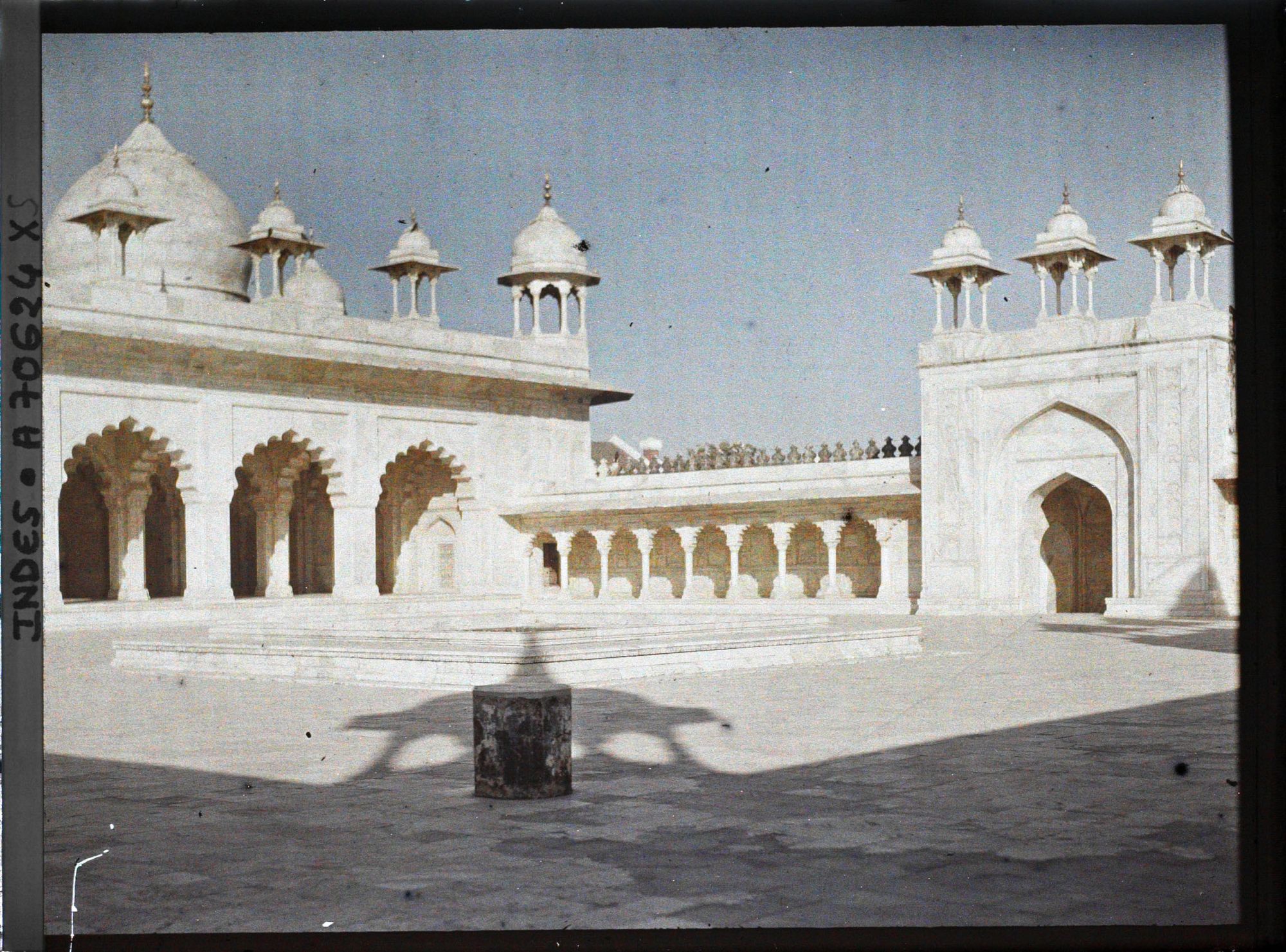 Image représentant Cour de la mosquée de la Perle (Moti Majid) dans le fort Rouge (Lal Qila)