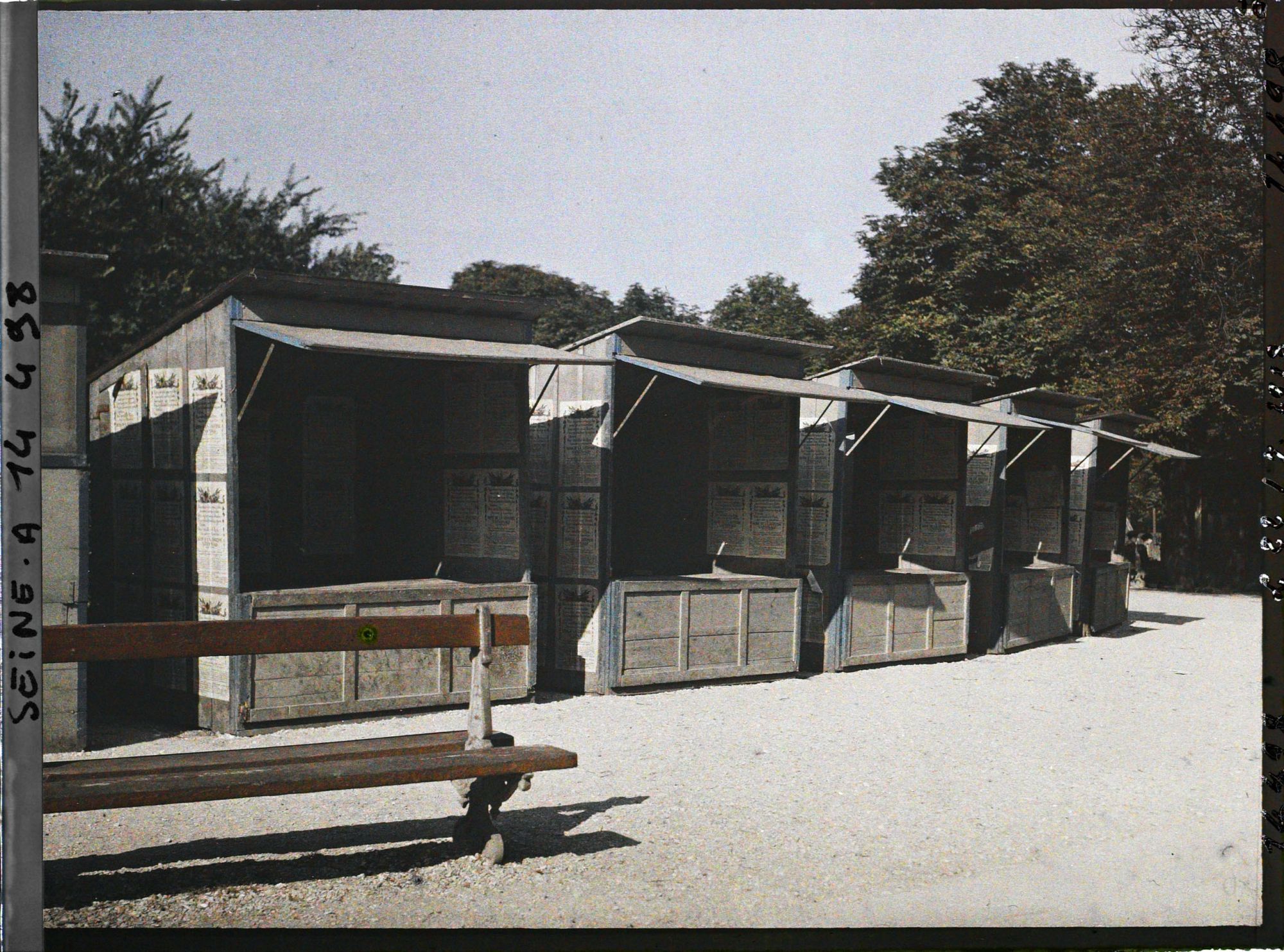 Image représentant Baraques de souscription place du Trocadéro