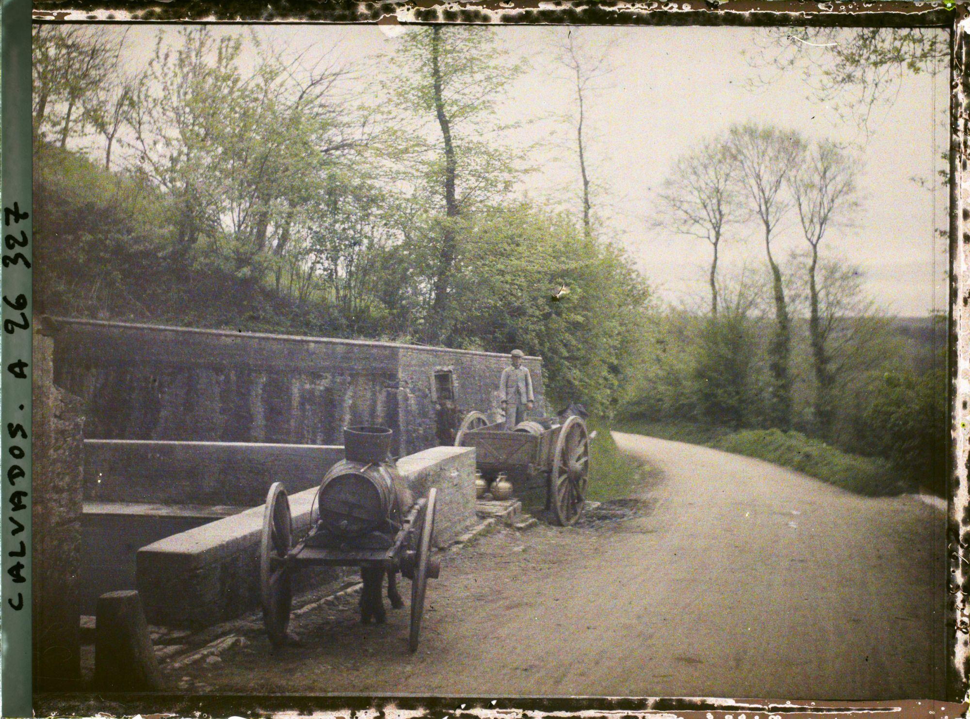 Image représentant La fontaine et une corvée d'eau