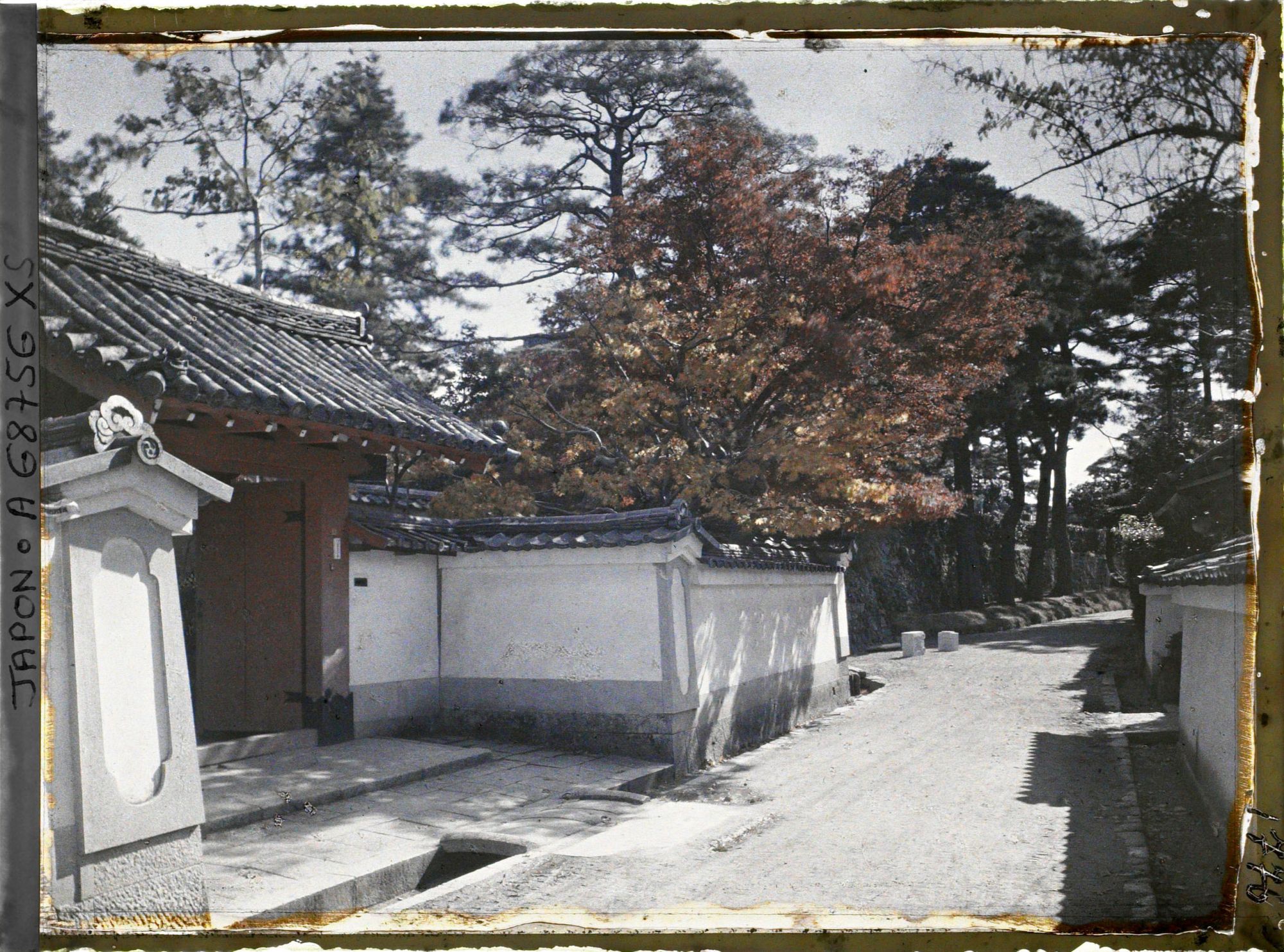Image représentant Rue, enceinte et porte (Chion-in ?)