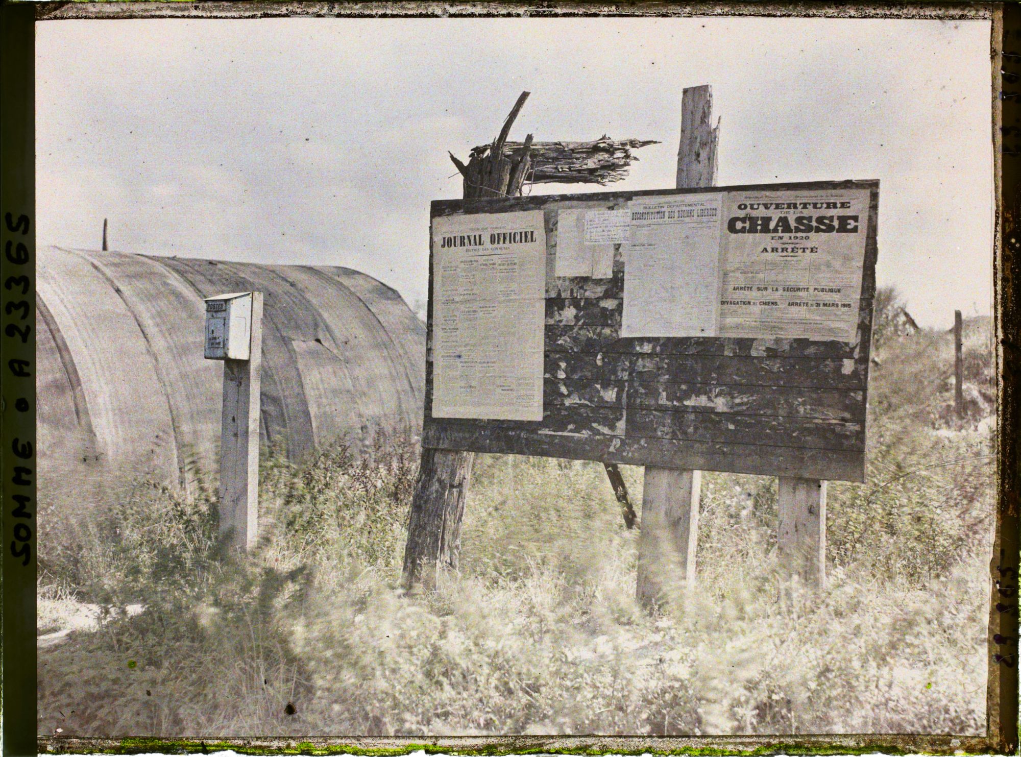 Image représentant France, Biaches, L'affichage officiel et la Boite aux lettres