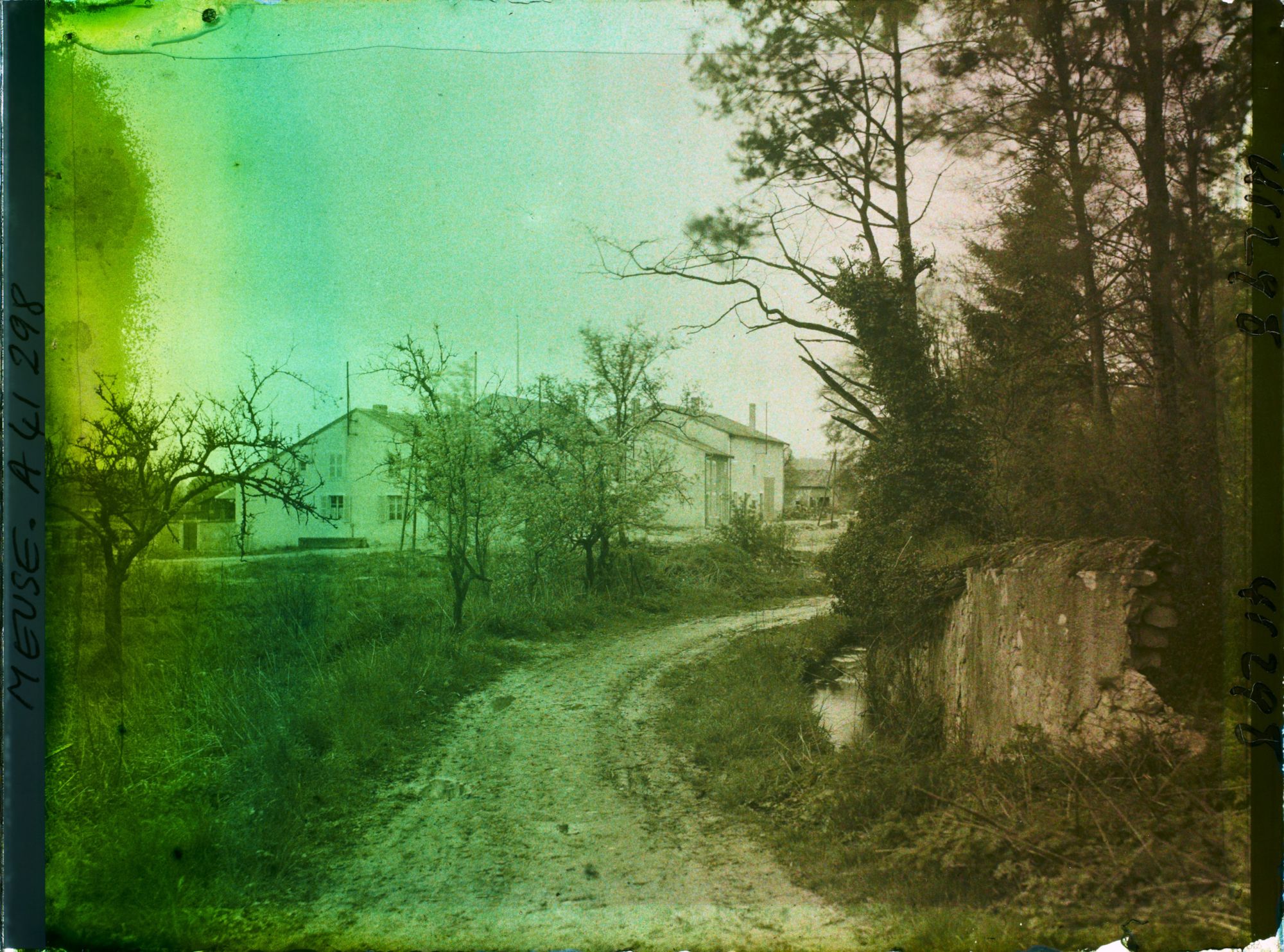 Image représentant France, Apremont (Woëvre), Un Coin du nouveau Village