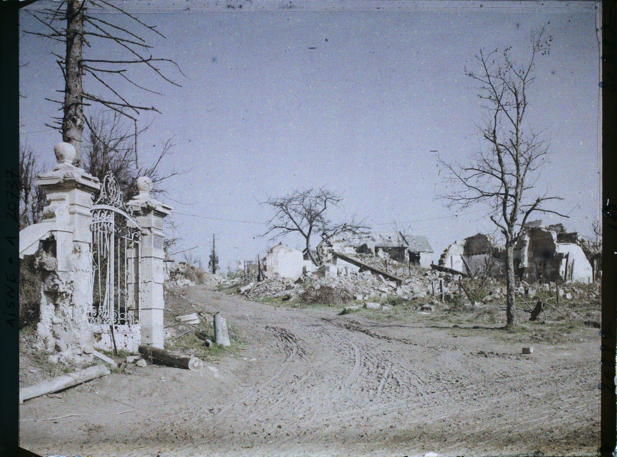 Image représentant France, Anizy-Simon, Entrée du Village