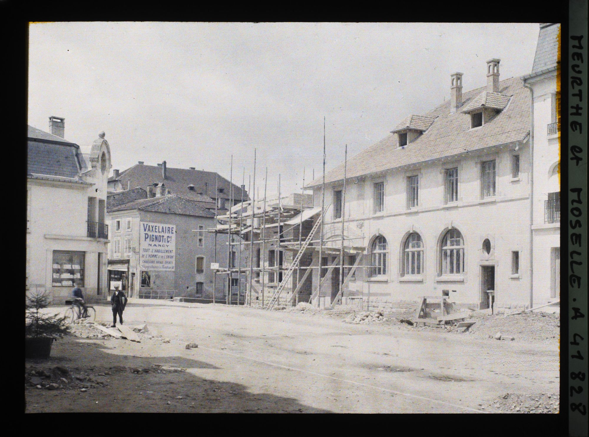 Image représentant France, Baccarat, La Poste et la Caisse d'Epargne