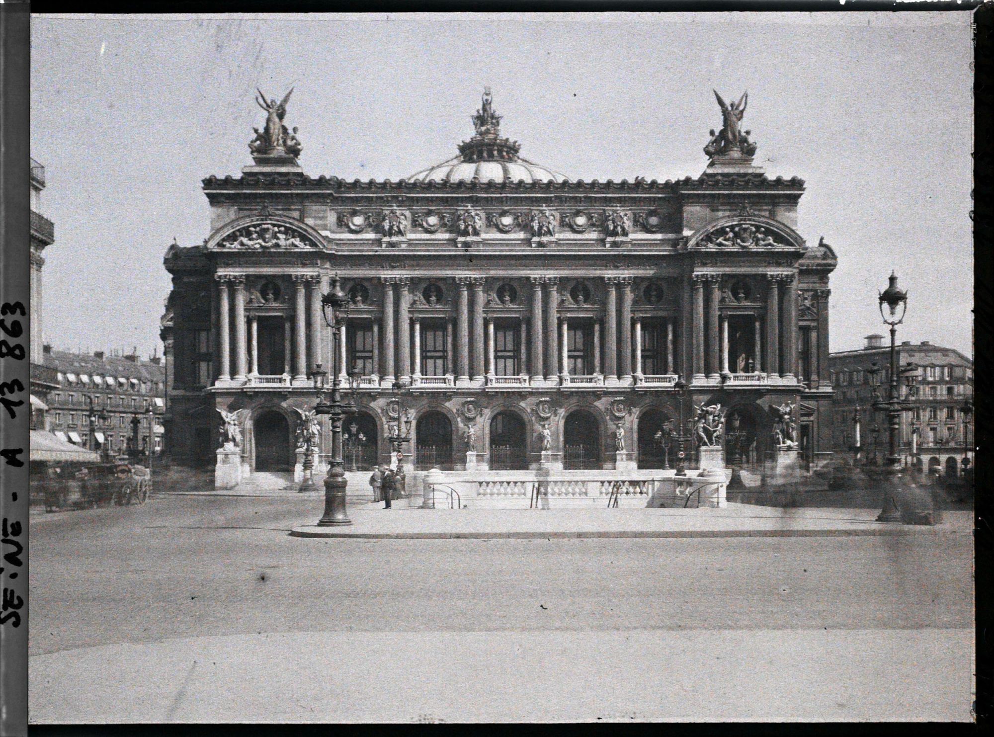 Image représentant L'Opéra Garnier, place de l'Opéra