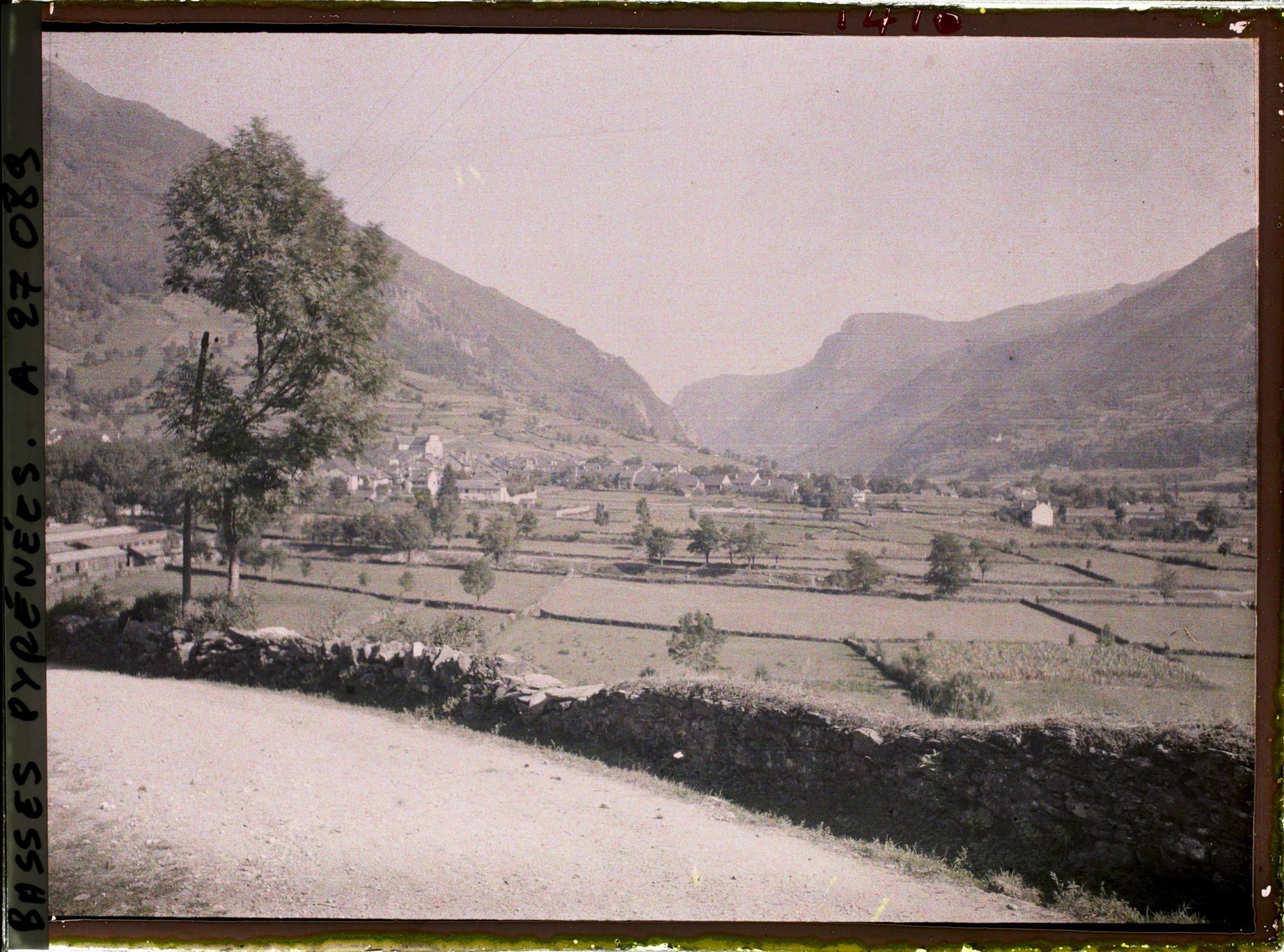 Image représentant France , Vallée D'Ossau, Vue d'ensemble