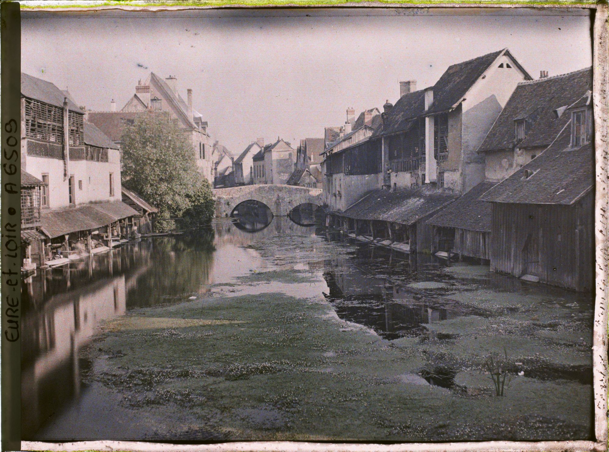 Image représentant Le pont Saint-Hilaire vu de la rue de la Grenouillère