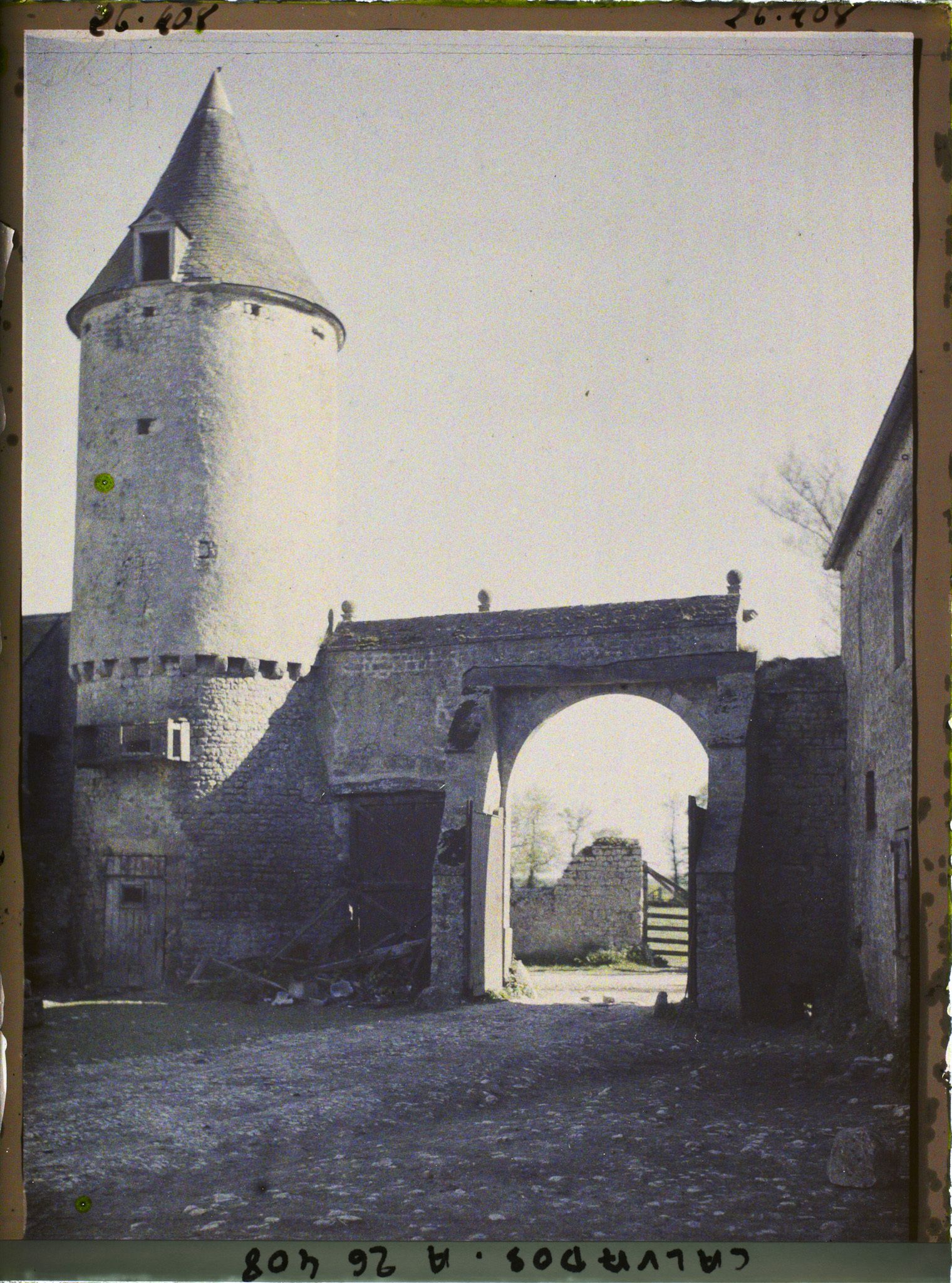 Image représentant La tour vue de l'intérieur du château