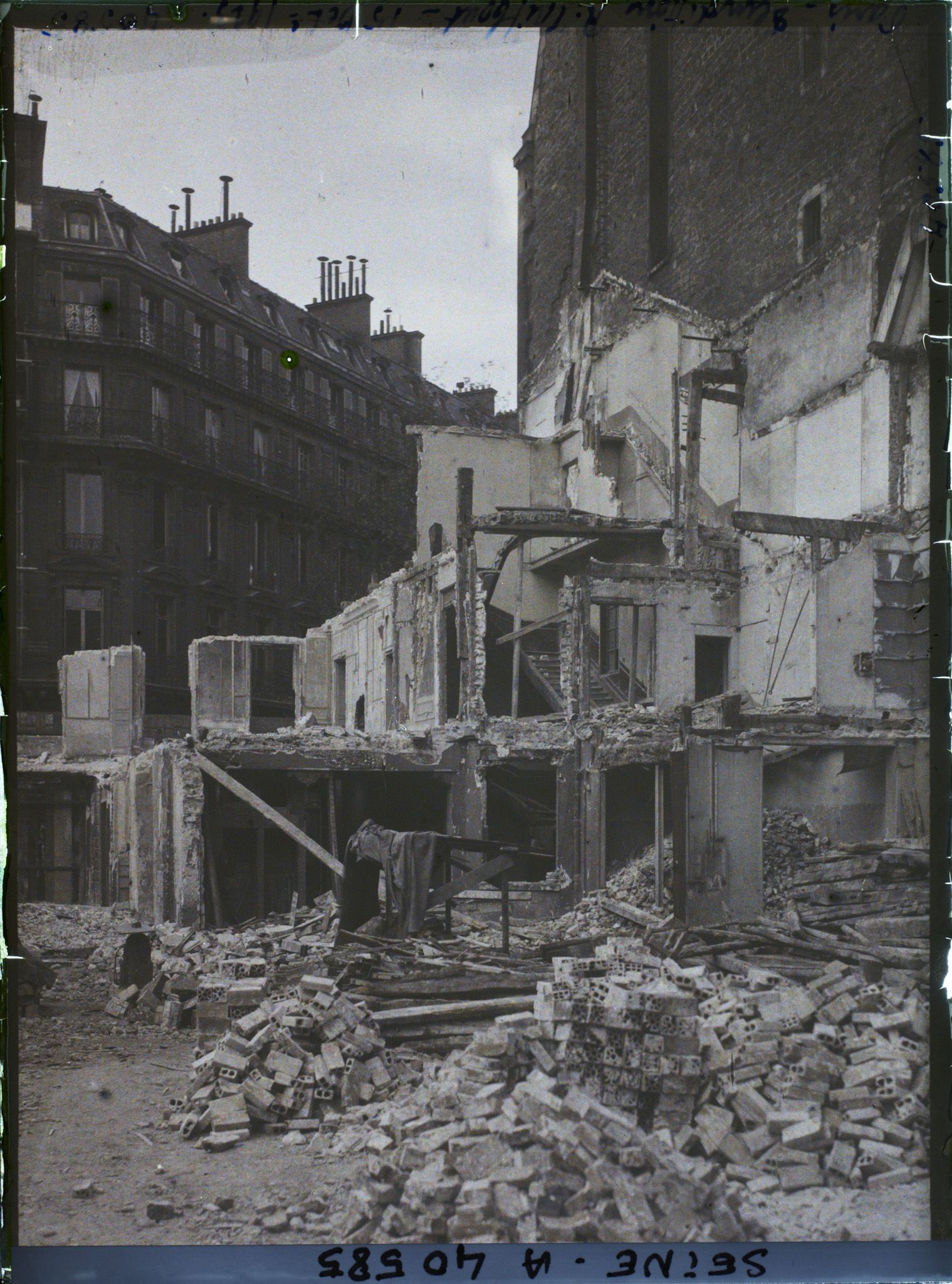 Image représentant Le prolongement du boulevard Haussmann, démolitions rue Taitbout