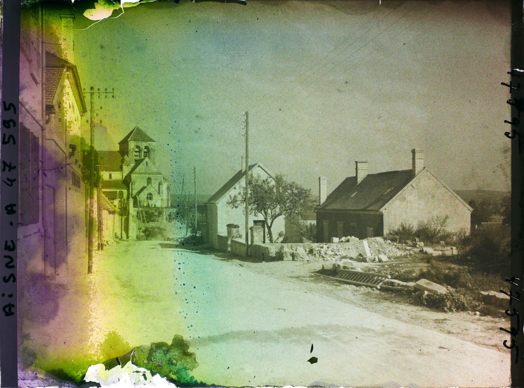 Image représentant France, Pernant, Vue vers l'Eglise