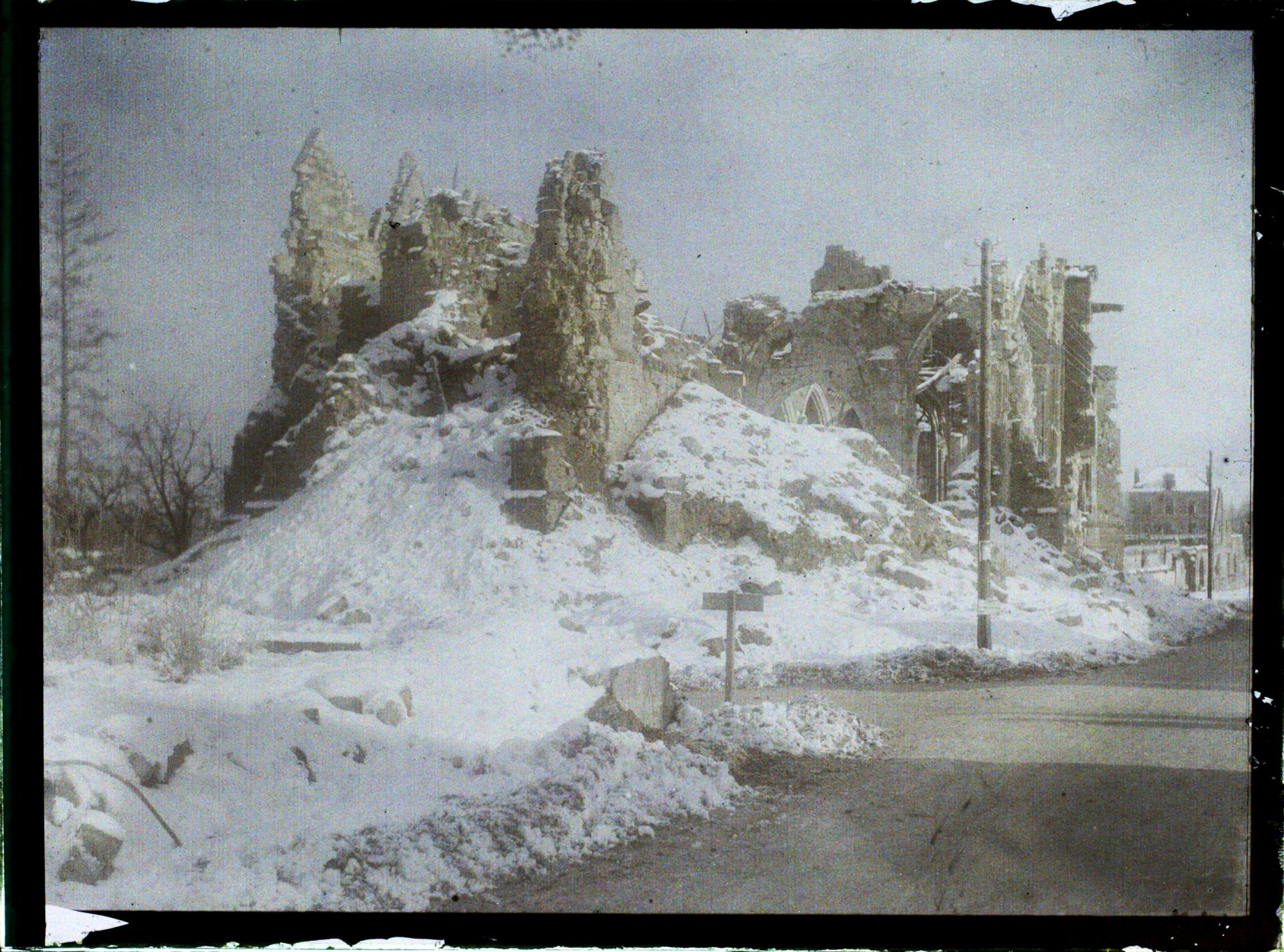 Image représentant France, Lassigny, Eglise