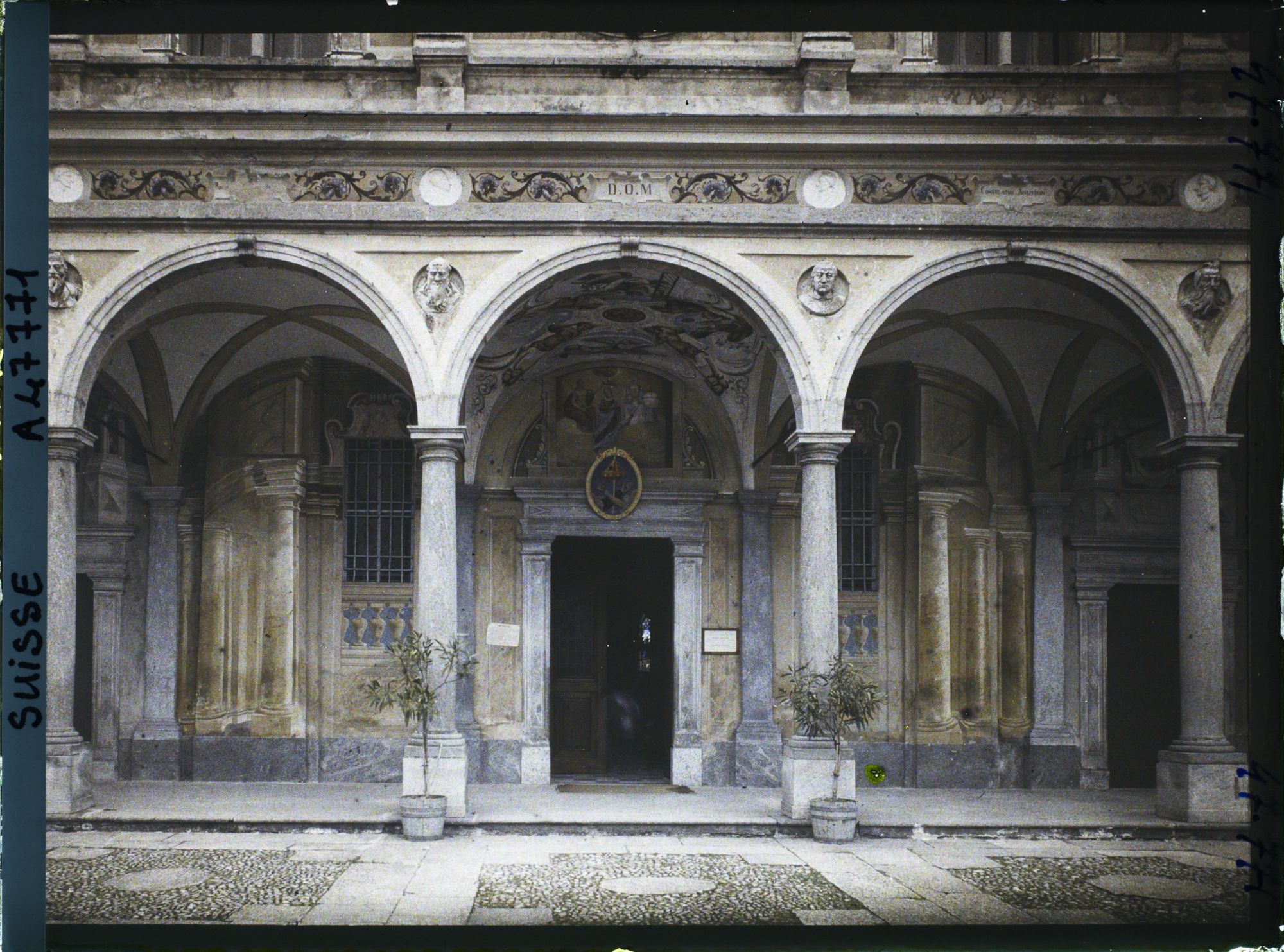 Image représentant Le portique de la Madonna del Sasso