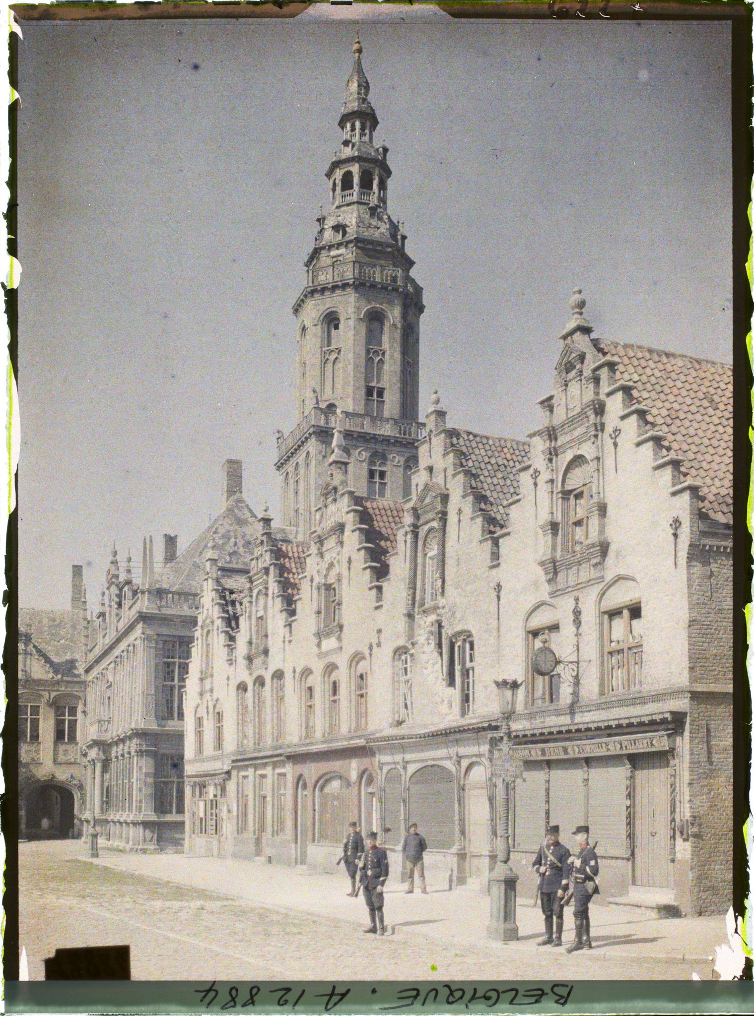 Image représentant Belgique, Furnes, Place de l'Hôtel de Ville