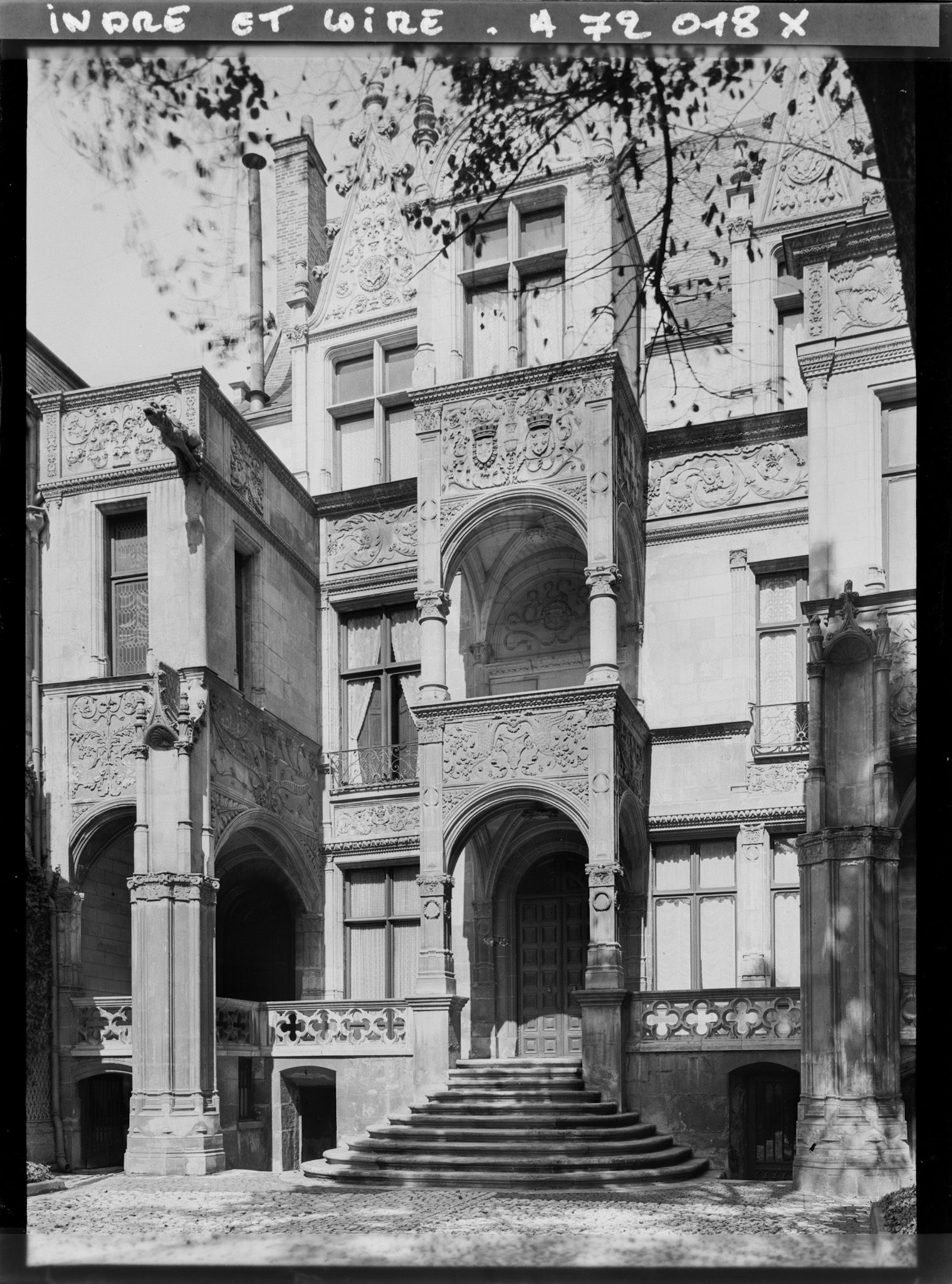 Image représentant Le perron de l'Hôtel Gouin, au 24 rue du Commerce