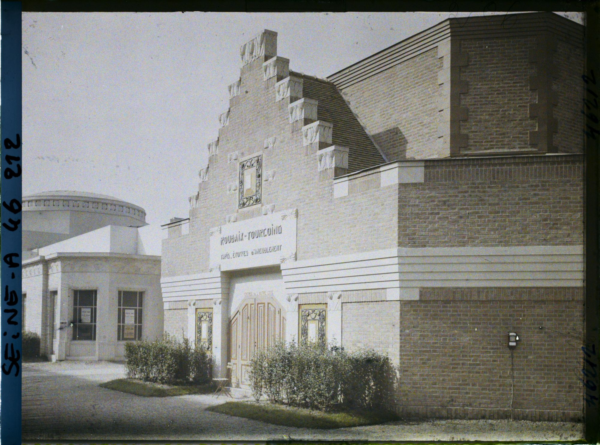 Image représentant L'exposition des Arts Décoratifs, Pavillon de Roubaix et Tourcoing et celui de Nancy